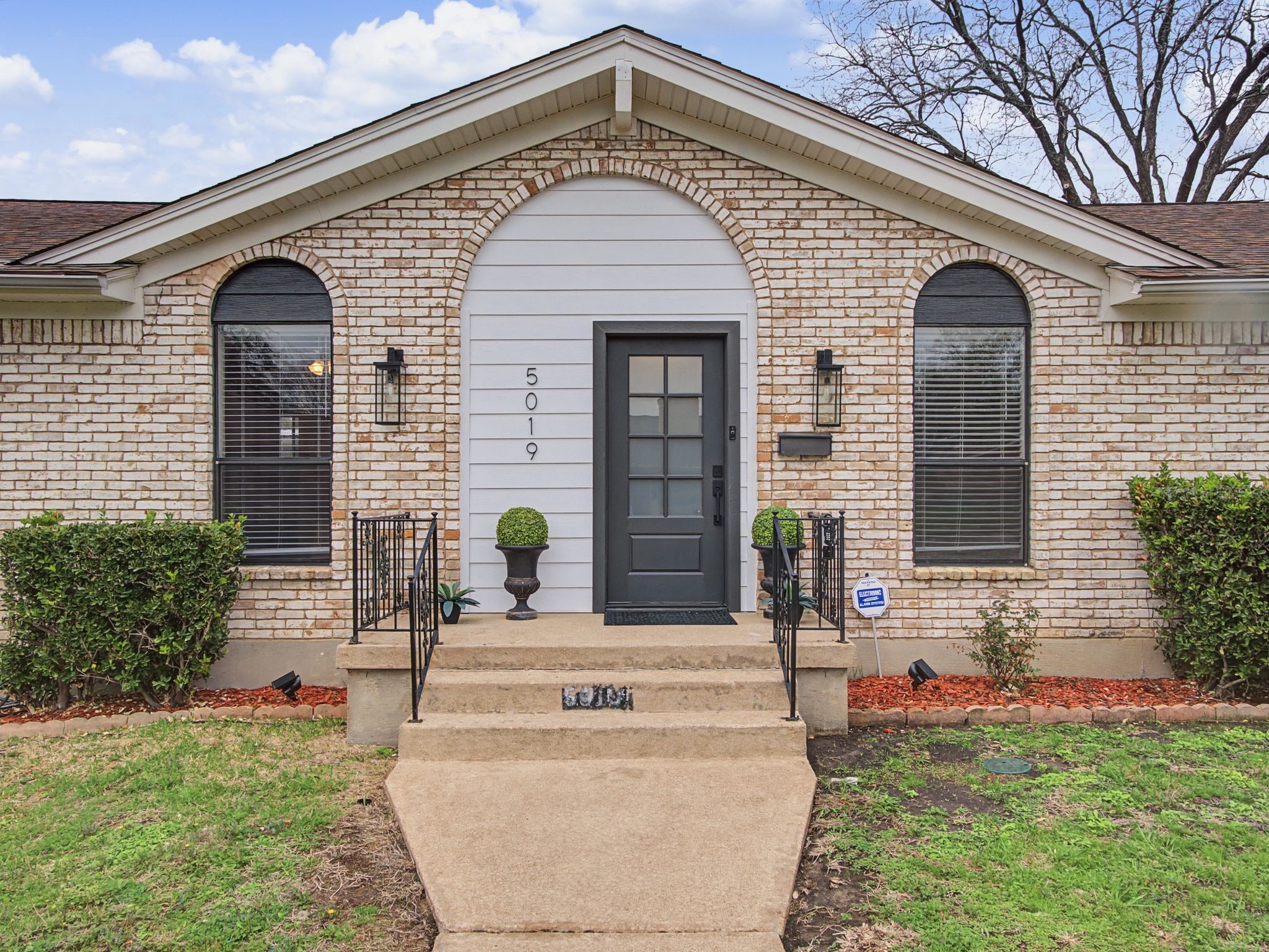 5019 Blanchard Drive Dallas TX 75227