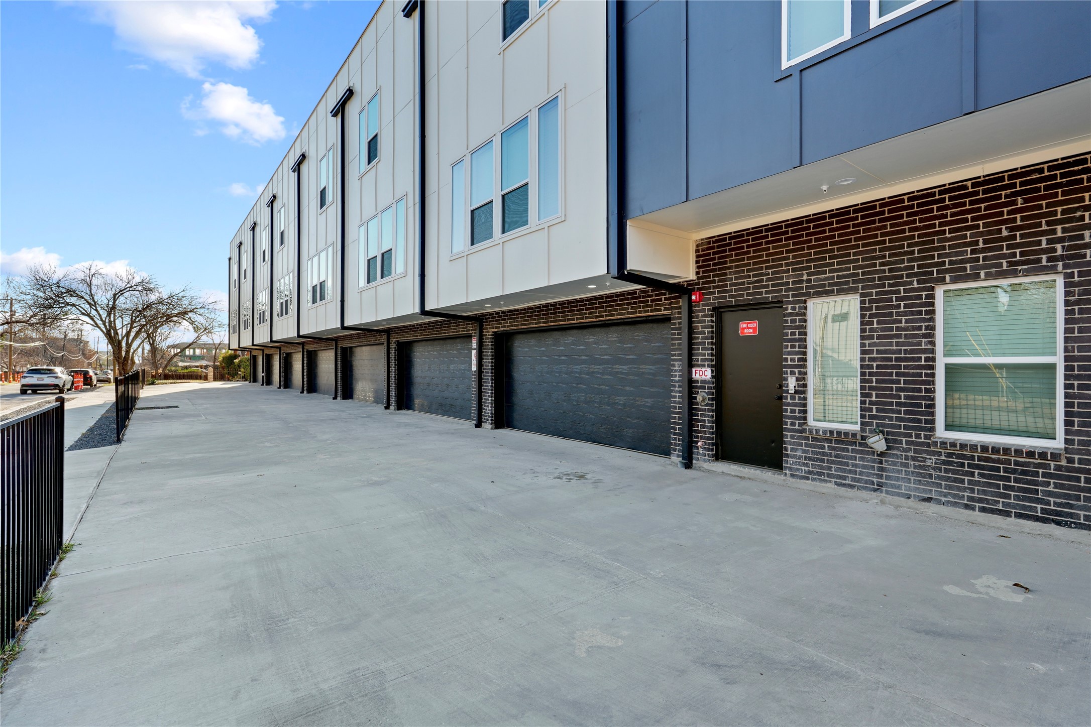 7207 Mohawk Drive Dallas TX 75235
