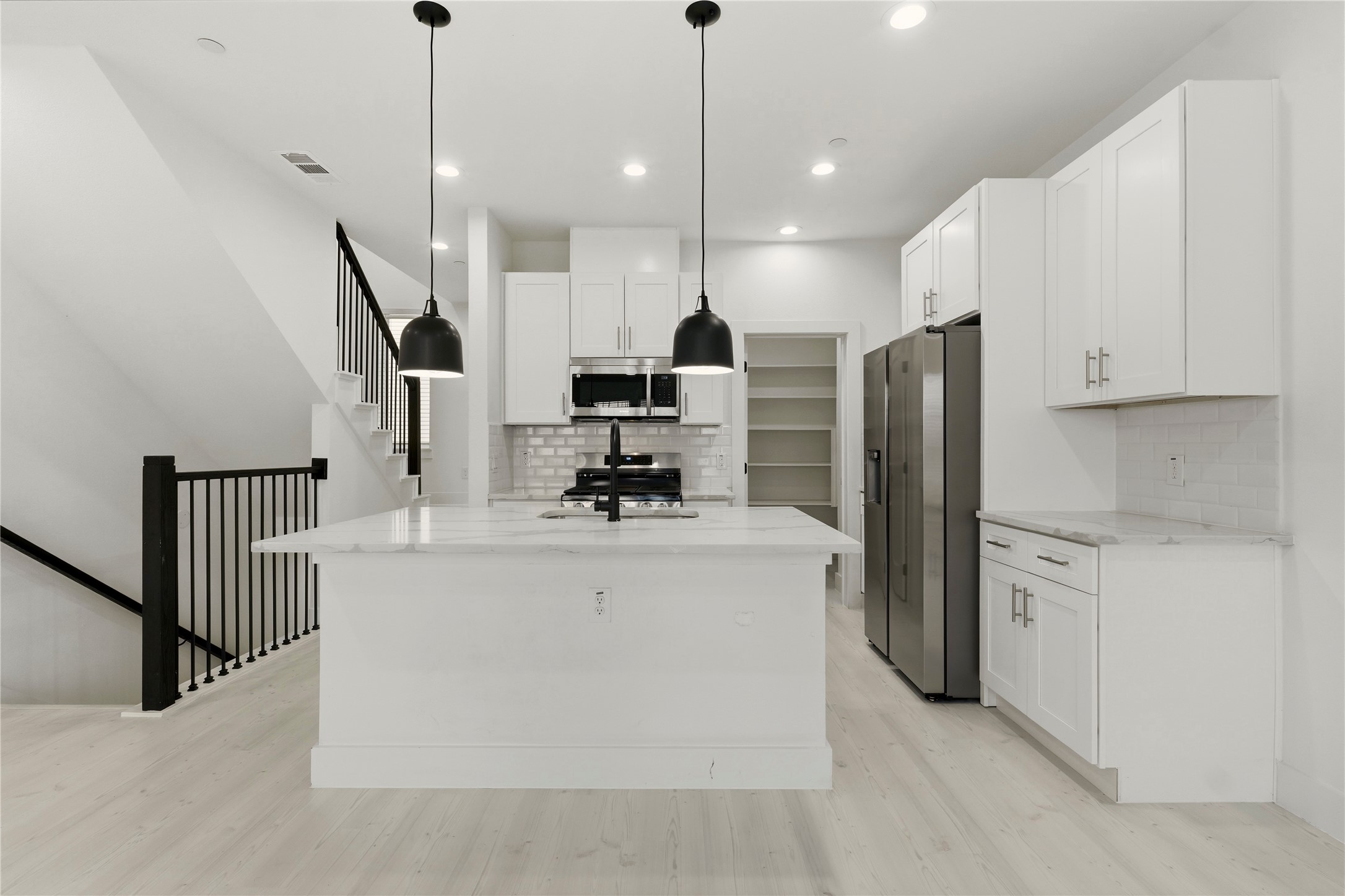 7207 Mohawk Drive Dallas TX 75235