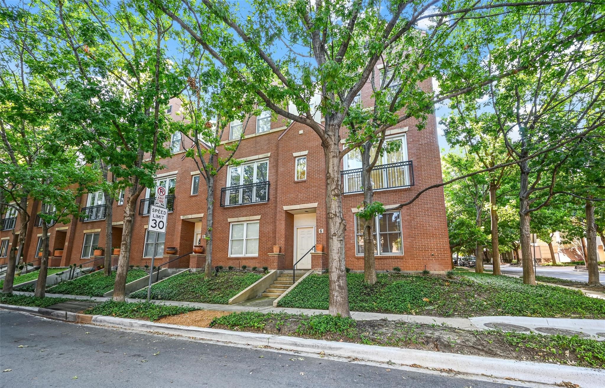 3250 Cambrick Street Dallas TX 75204