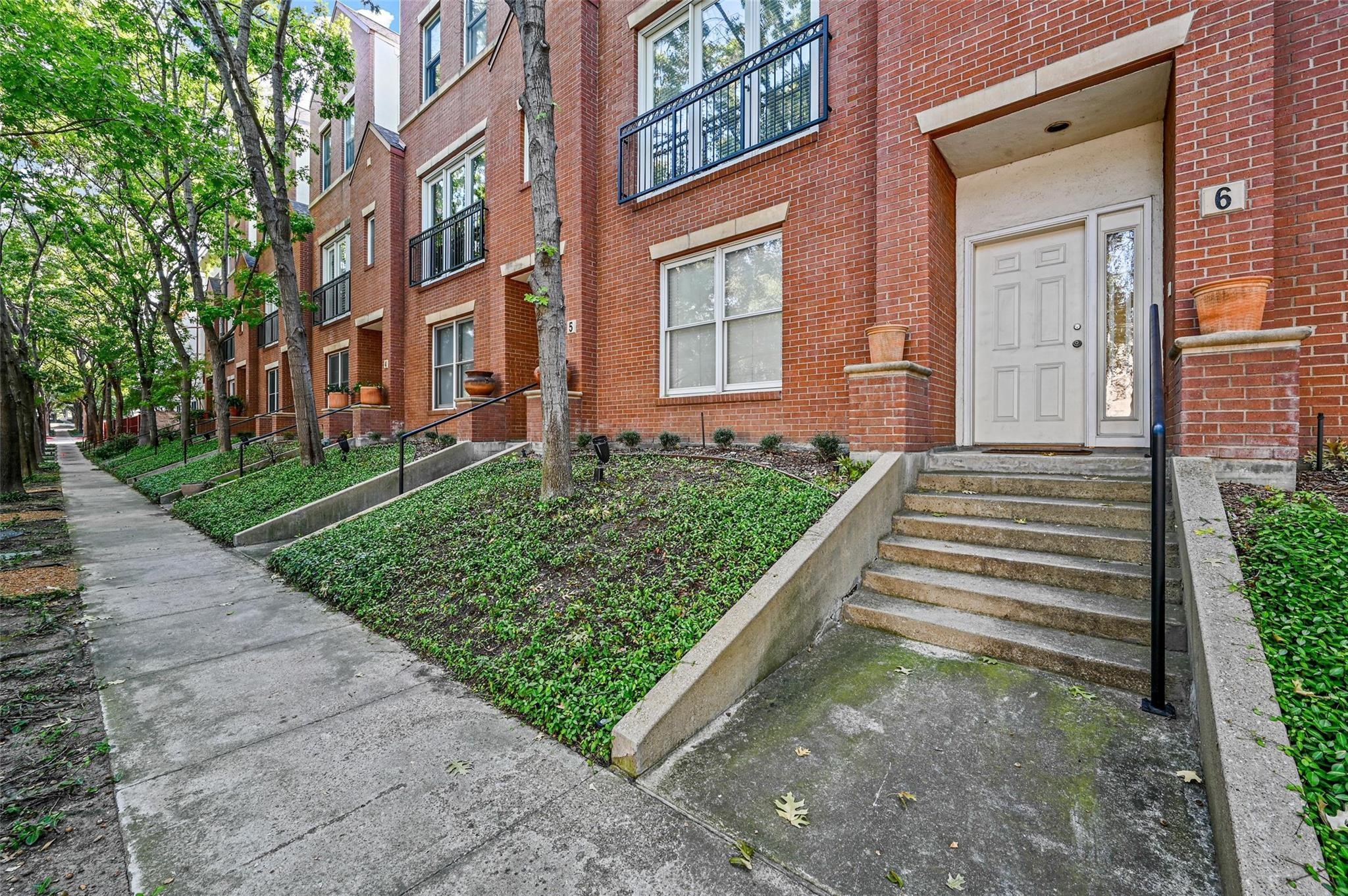 3250 Cambrick Street Dallas TX 75204