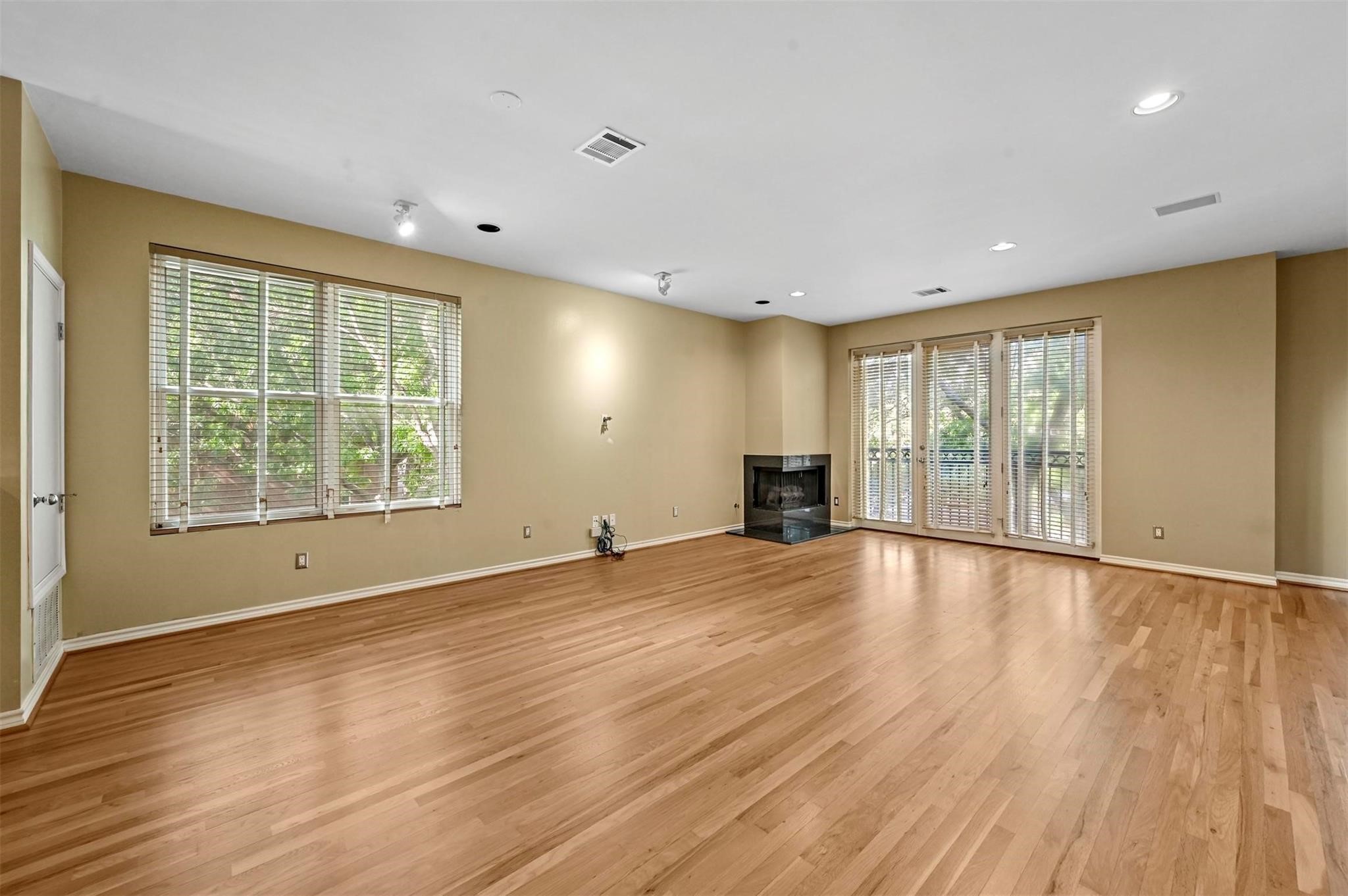 3250 Cambrick Street Dallas TX 75204