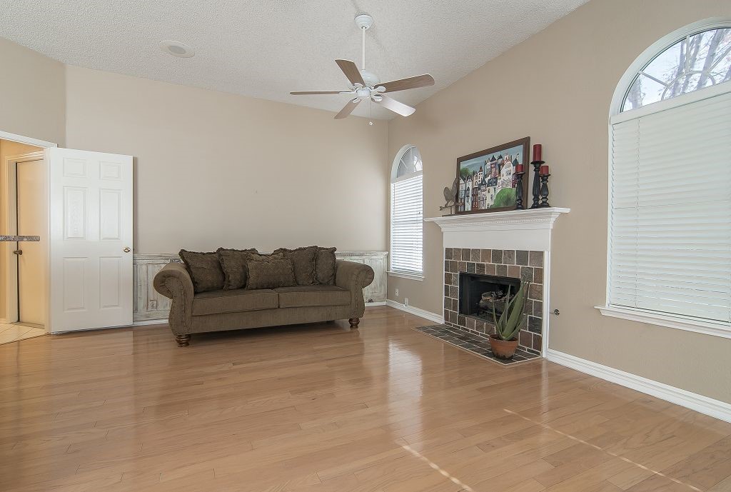 10212 Waters Drive Irving TX 75063
