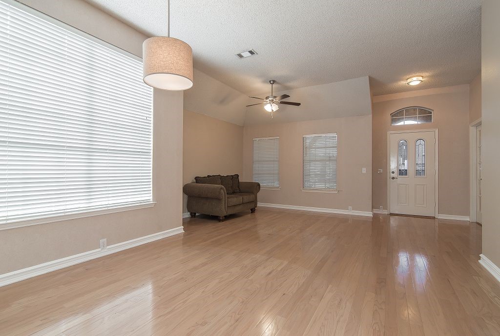 10212 Waters Drive Irving TX 75063