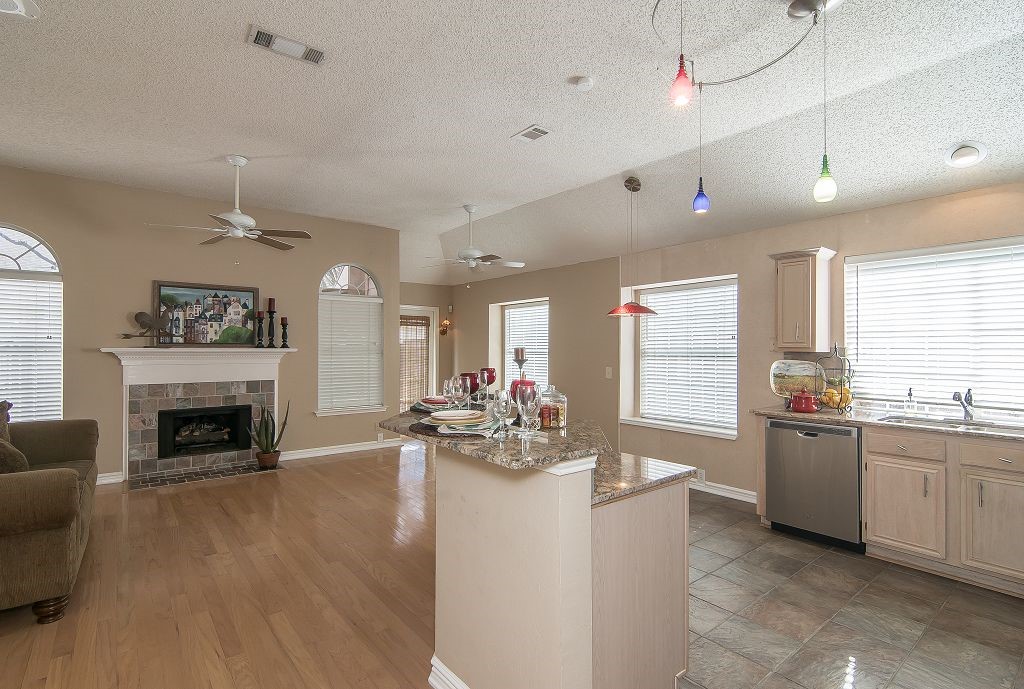 10212 Waters Drive Irving TX 75063