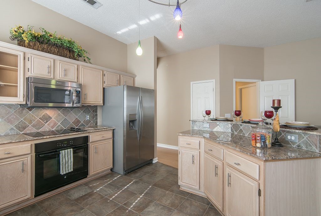 10212 Waters Drive Irving TX 75063