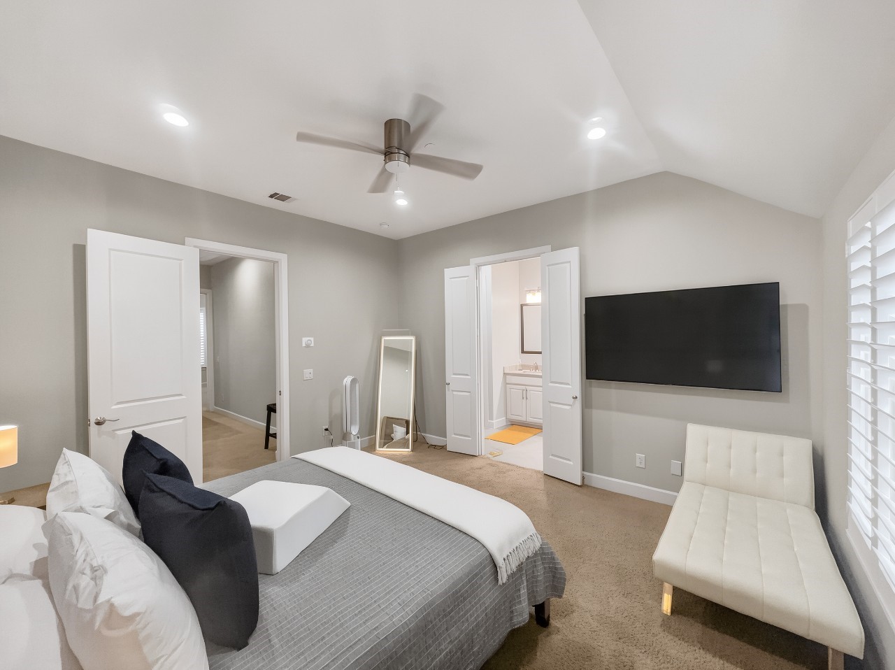 15850 Quorum Drive Addison TX 75001
