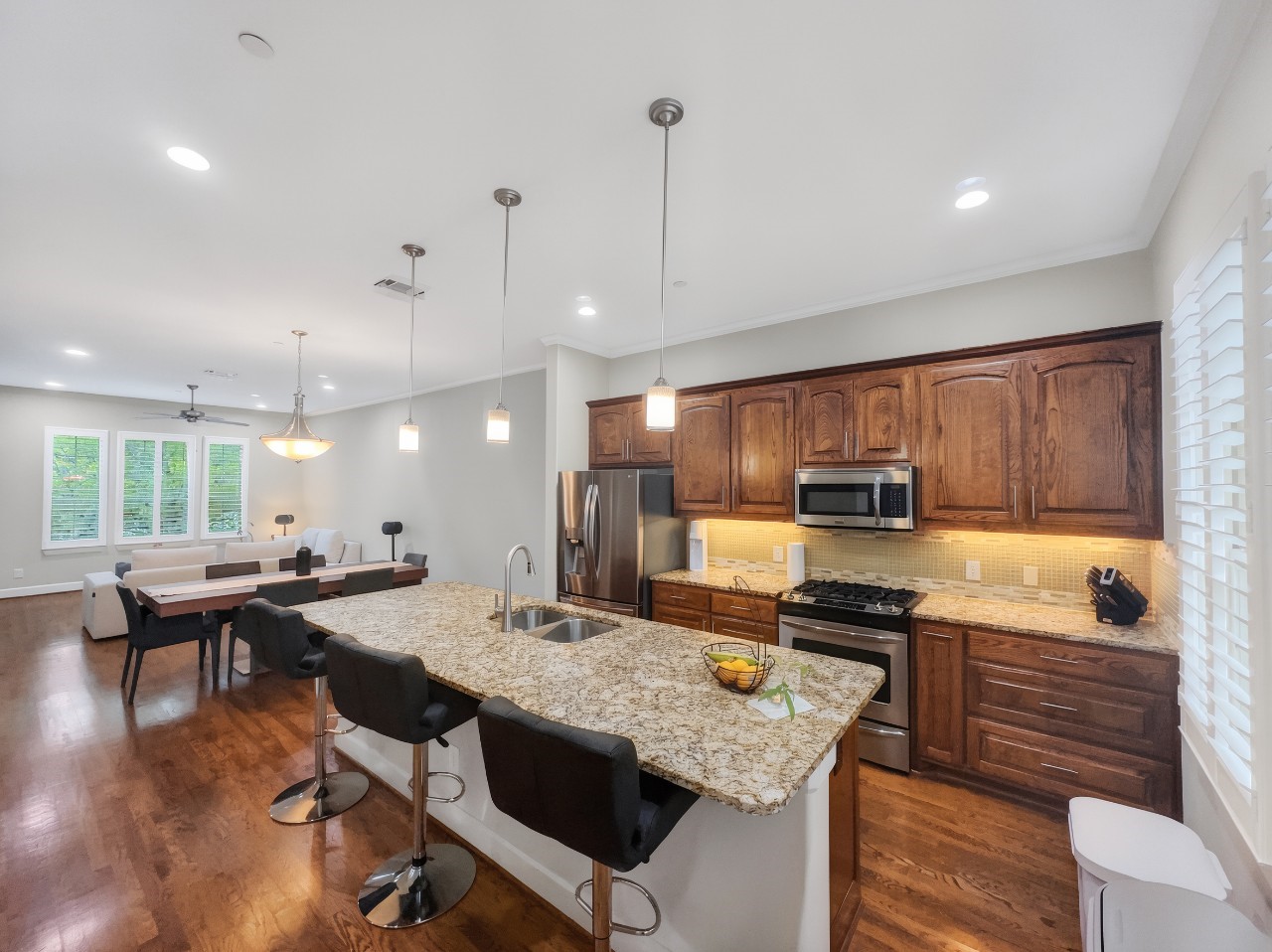 15850 Quorum Drive Addison TX 75001