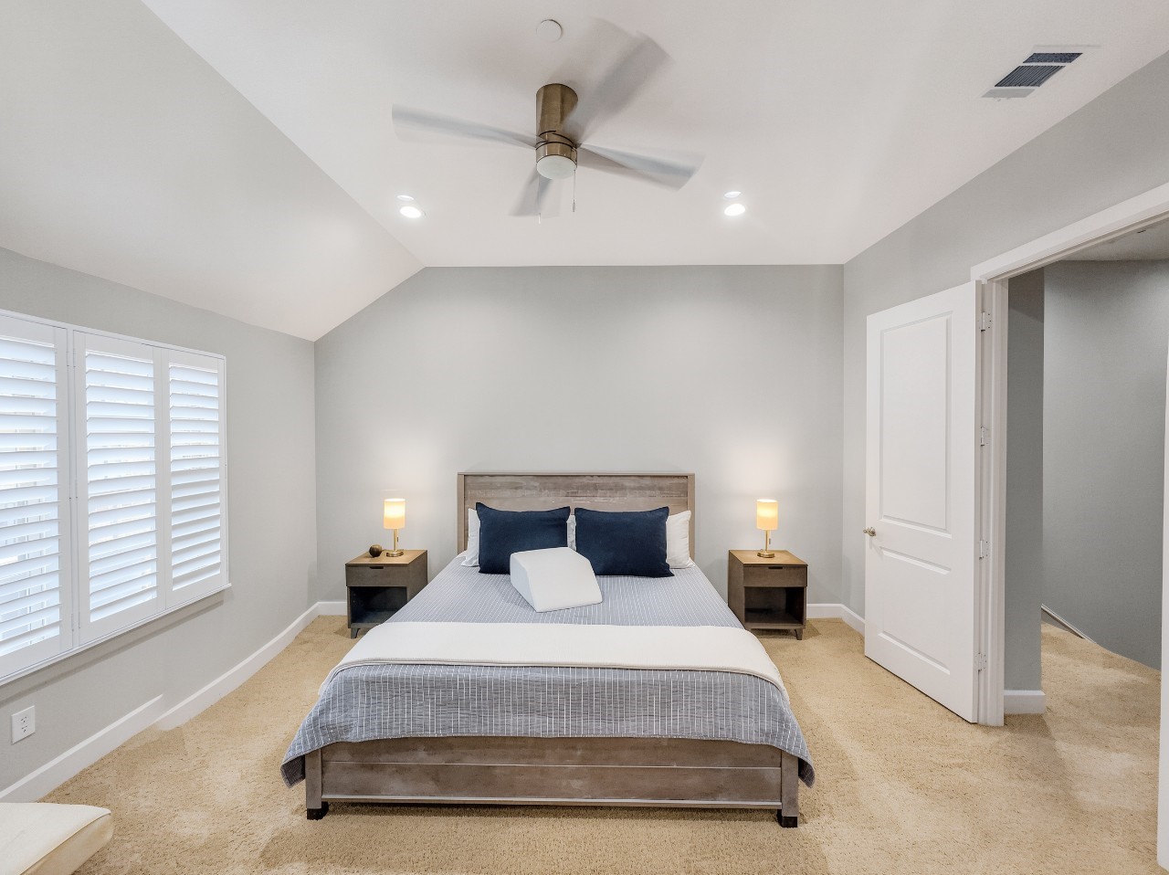 15850 Quorum Drive Addison TX 75001