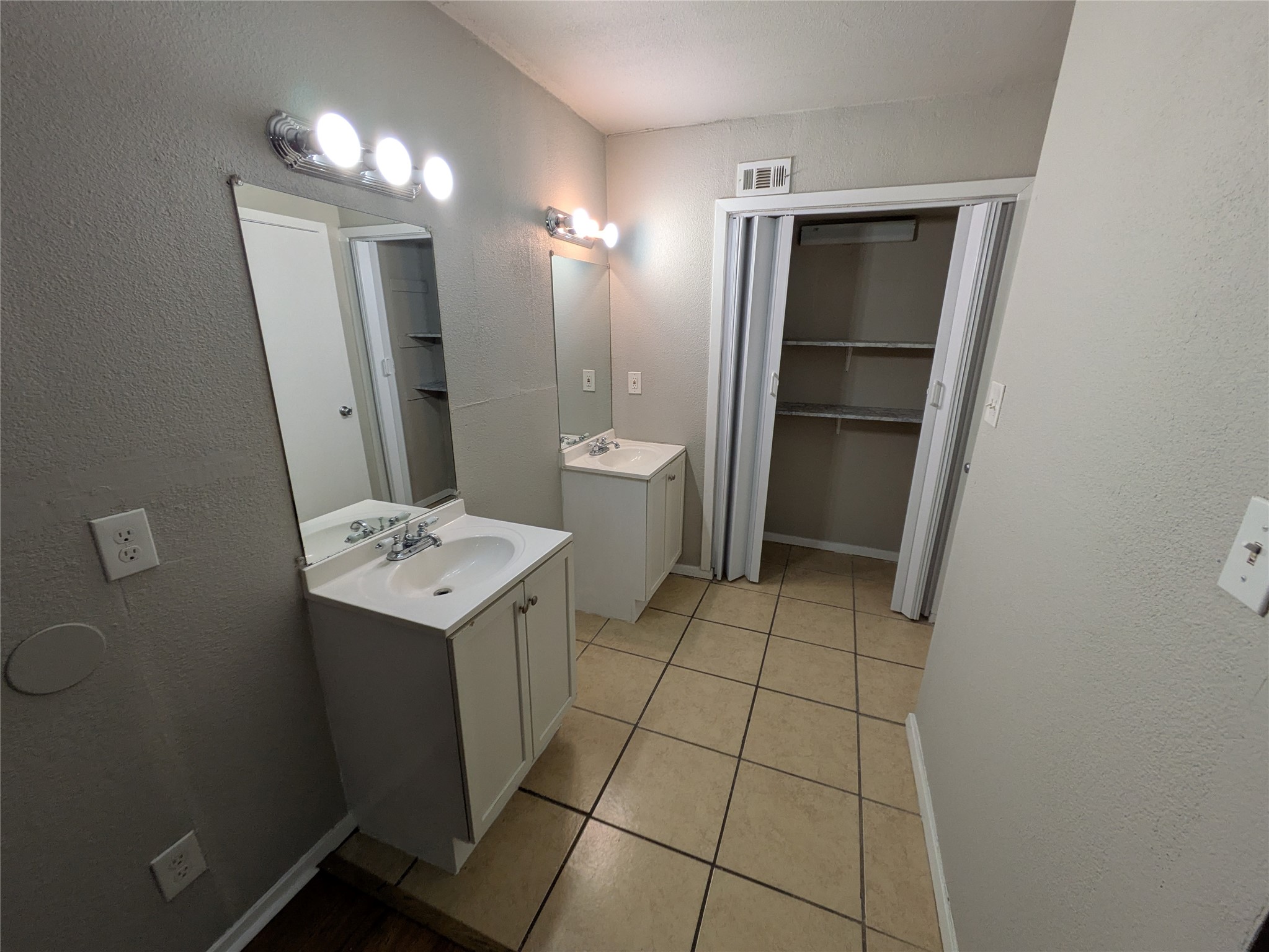 9575 Gonzales Drive Dallas TX 75227