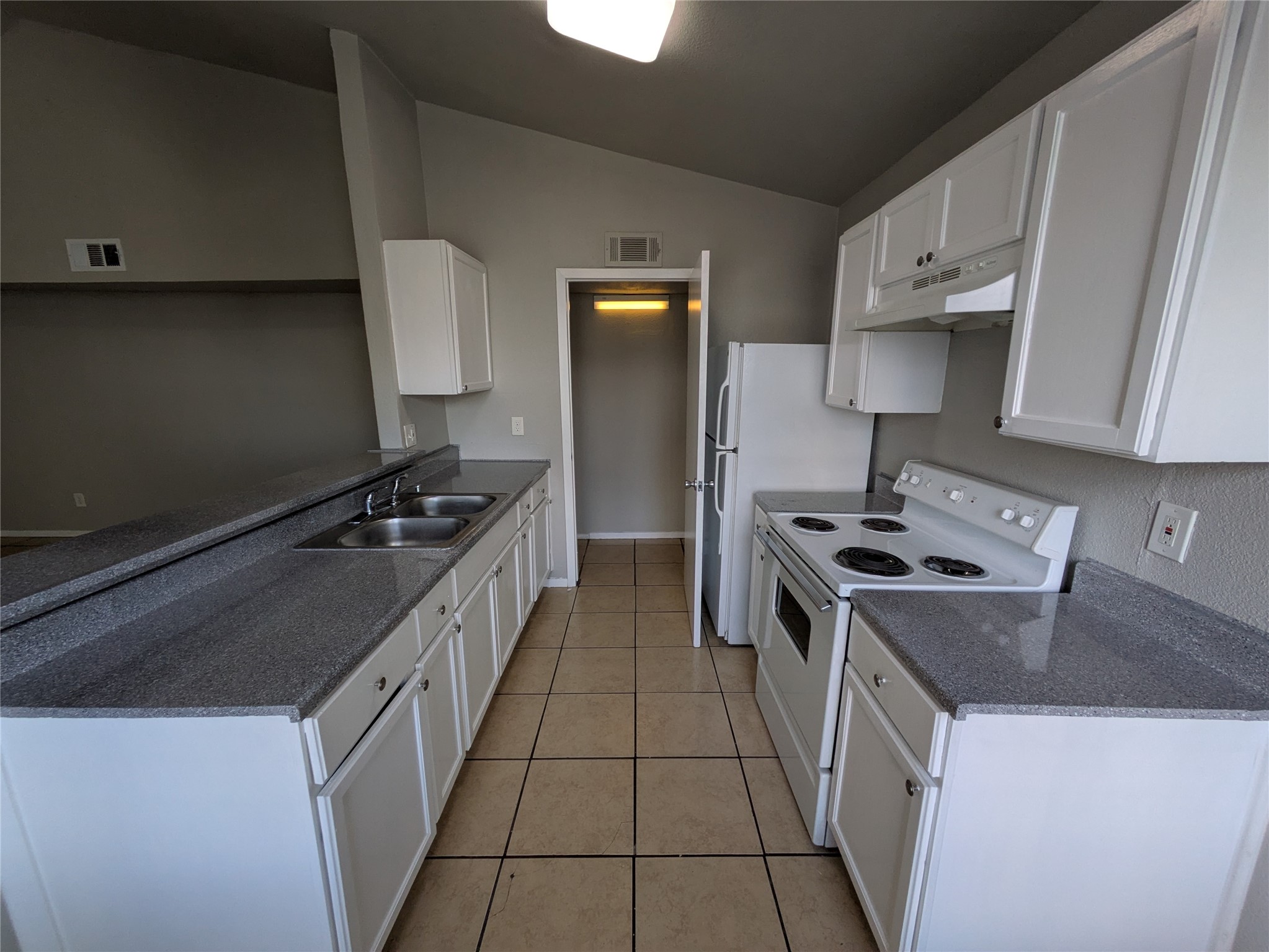 9575 Gonzales Drive Dallas TX 75227