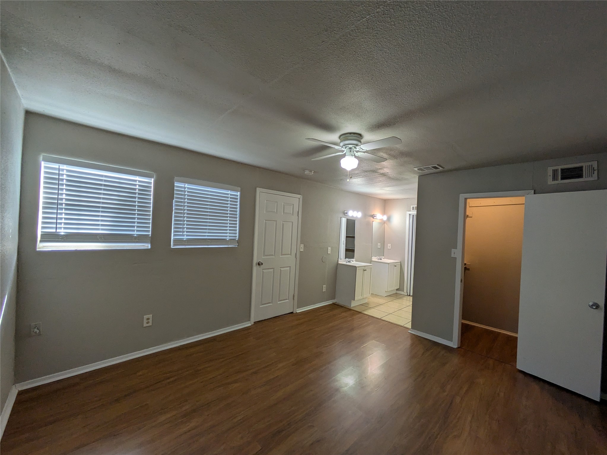 9575 Gonzales Drive Dallas TX 75227