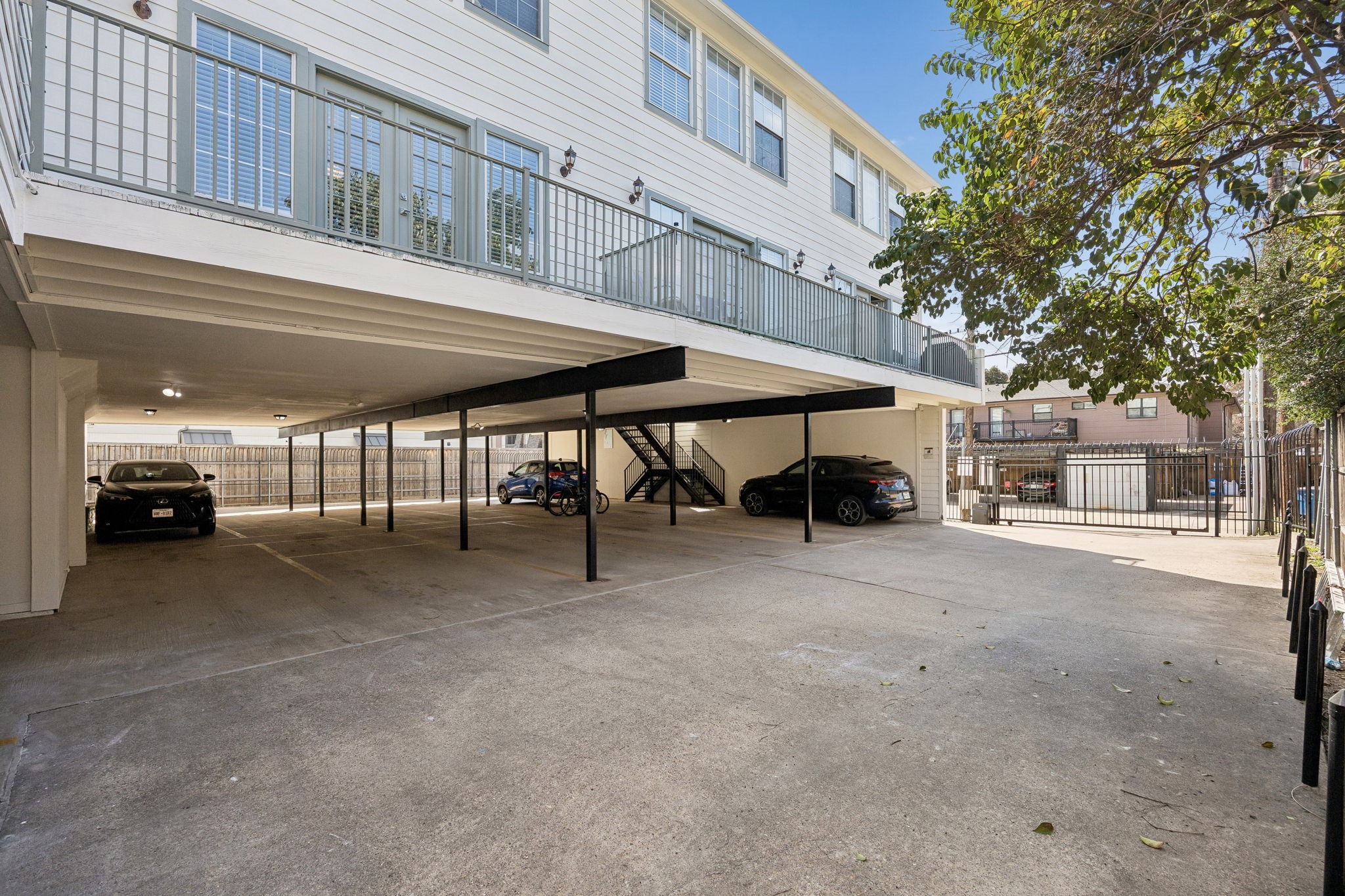 4125 Holland Avenue Dallas TX 75219