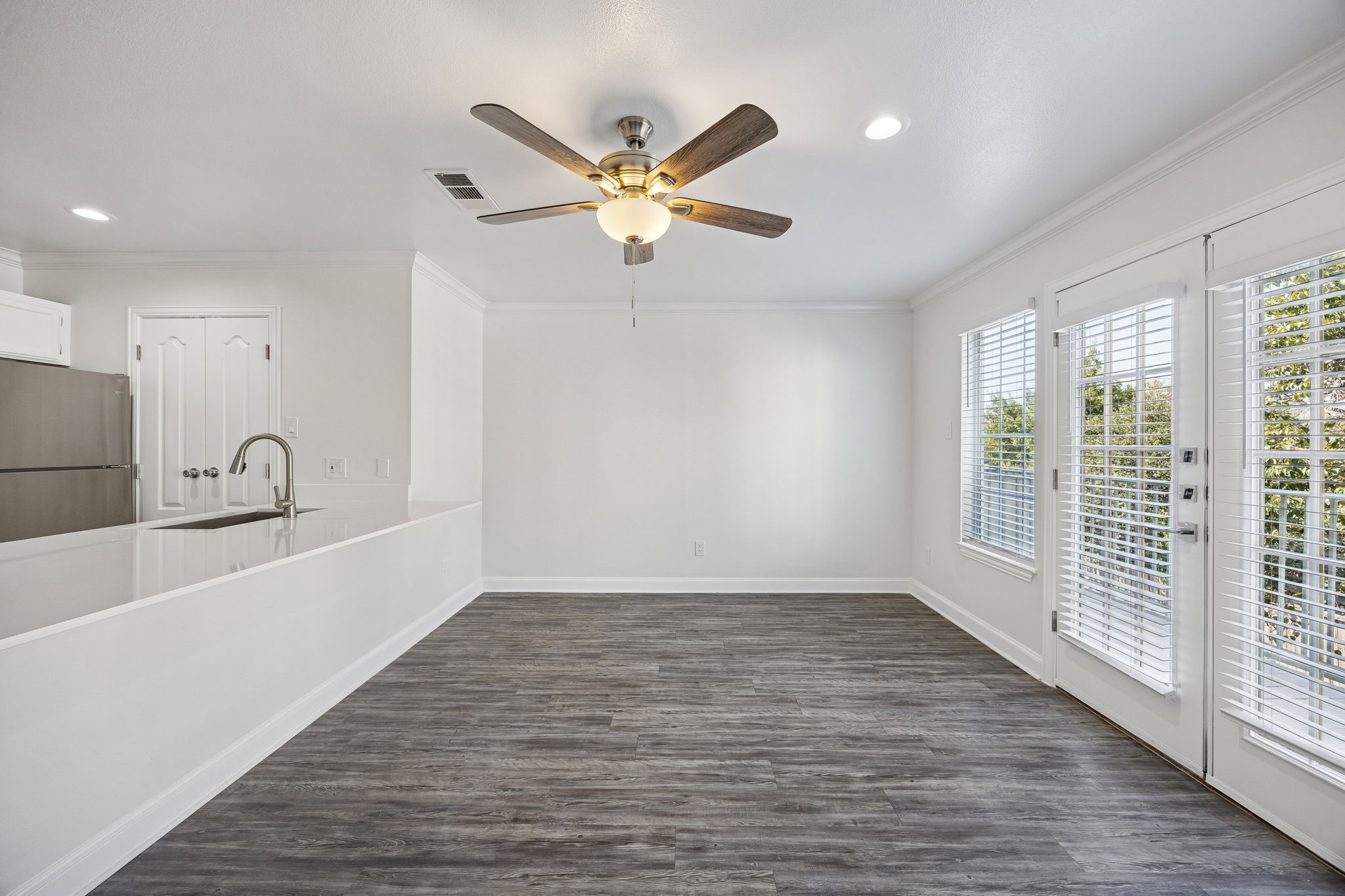 4125 Holland Avenue Dallas TX 75219