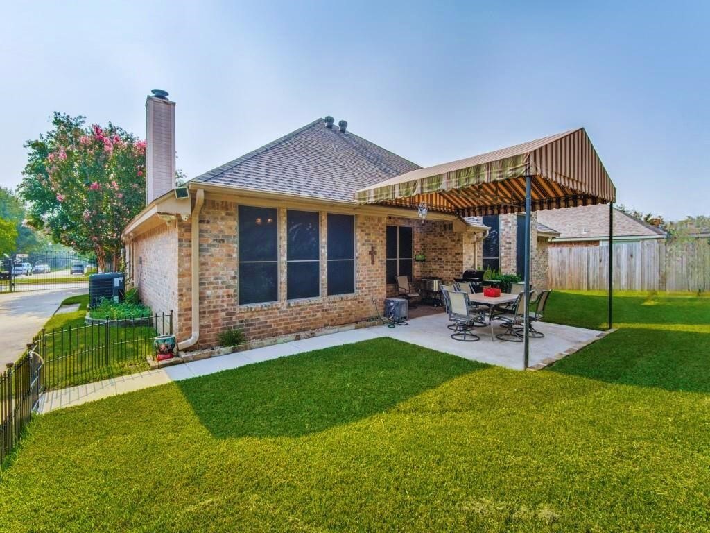 2945 Silvercrest Grapevine TX 76051
