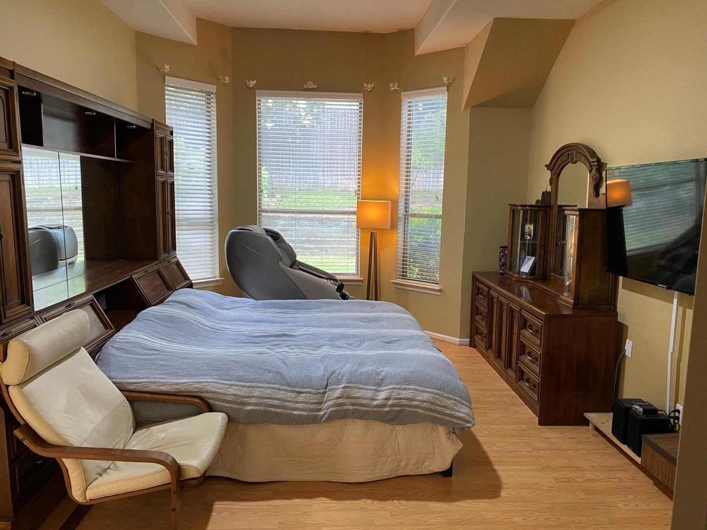 2945 Silvercrest Grapevine TX 76051