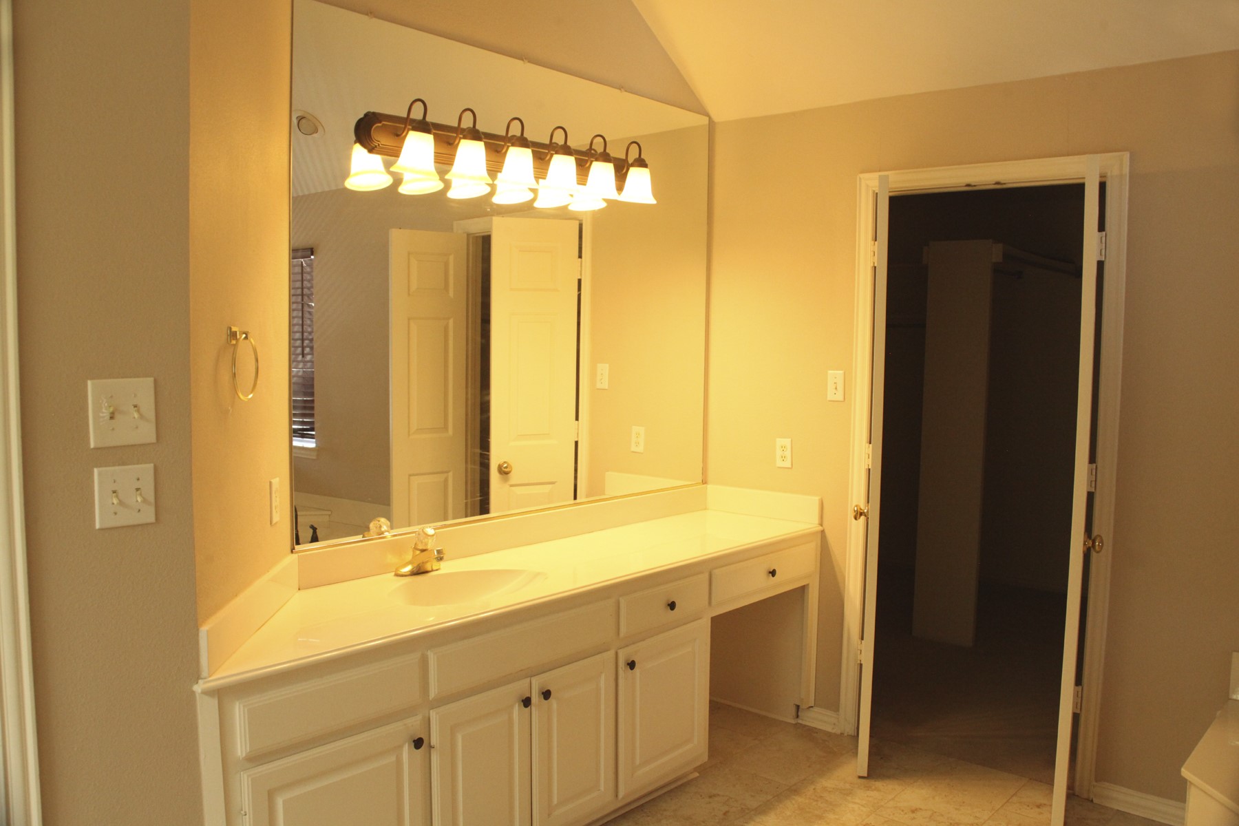 8605 Berwick Drive Plano TX 75025