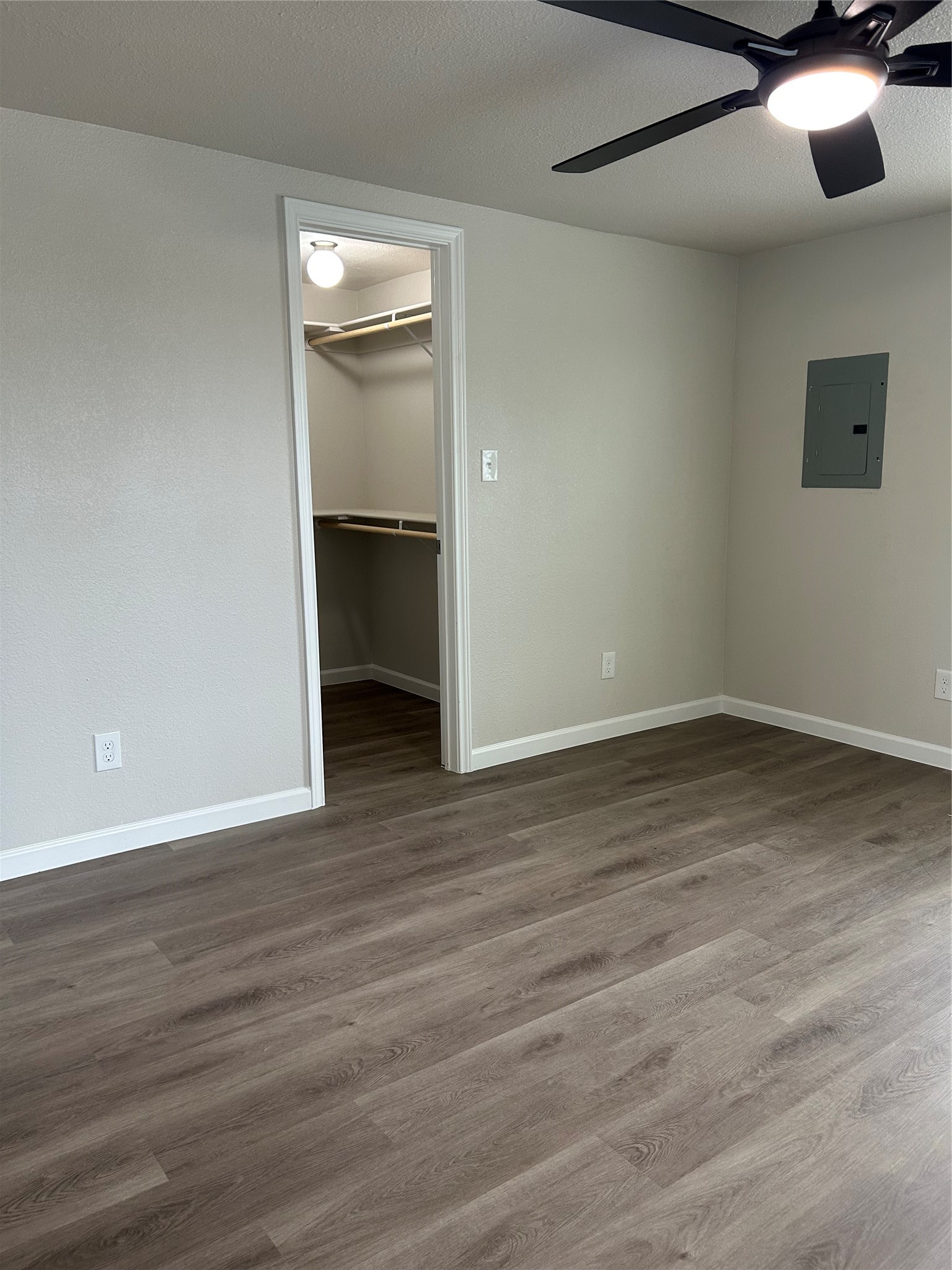 407 N Justin Avenue Dallas TX 75211