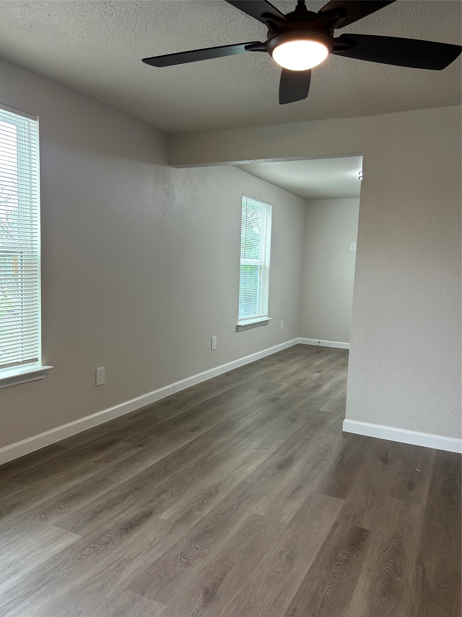 407 N Justin Avenue Dallas TX 75211