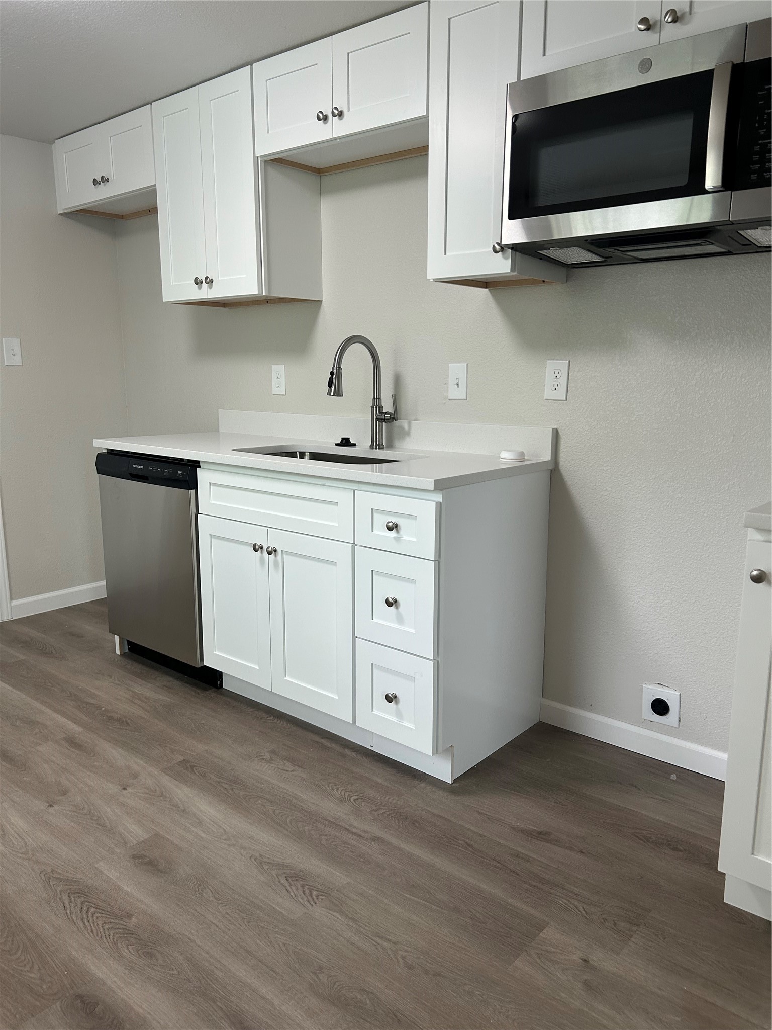 407 N Justin Avenue Dallas TX 75211