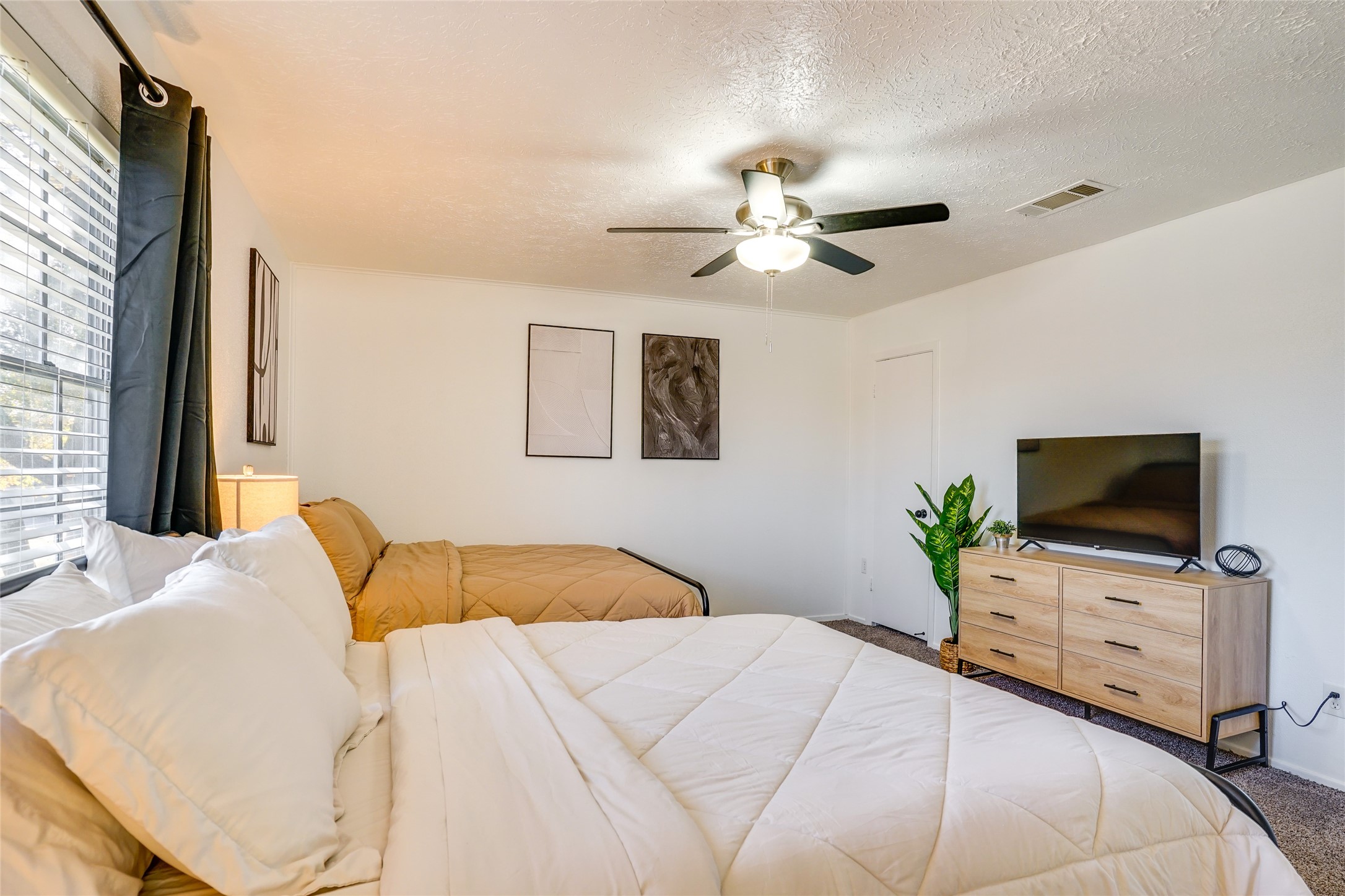 42 W Creek Lane Grand Prairie TX 75052