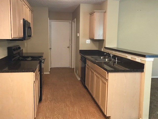 220 Pinecrest Seagoville TX 75159