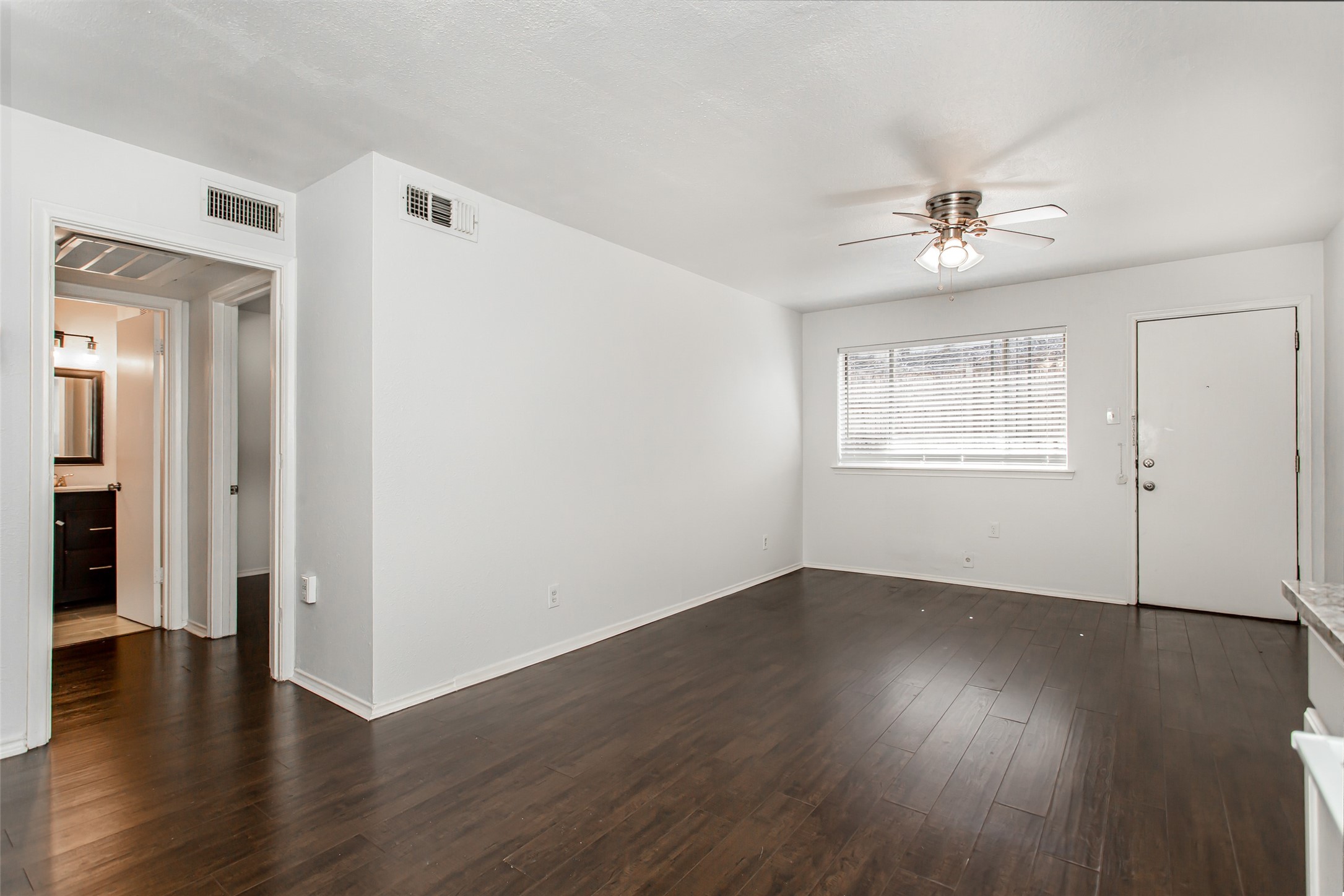 5722 Gaston Avenue Dallas TX 75214