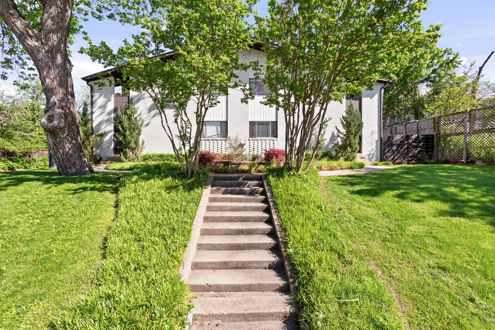 5722 Gaston Avenue Dallas TX 75214