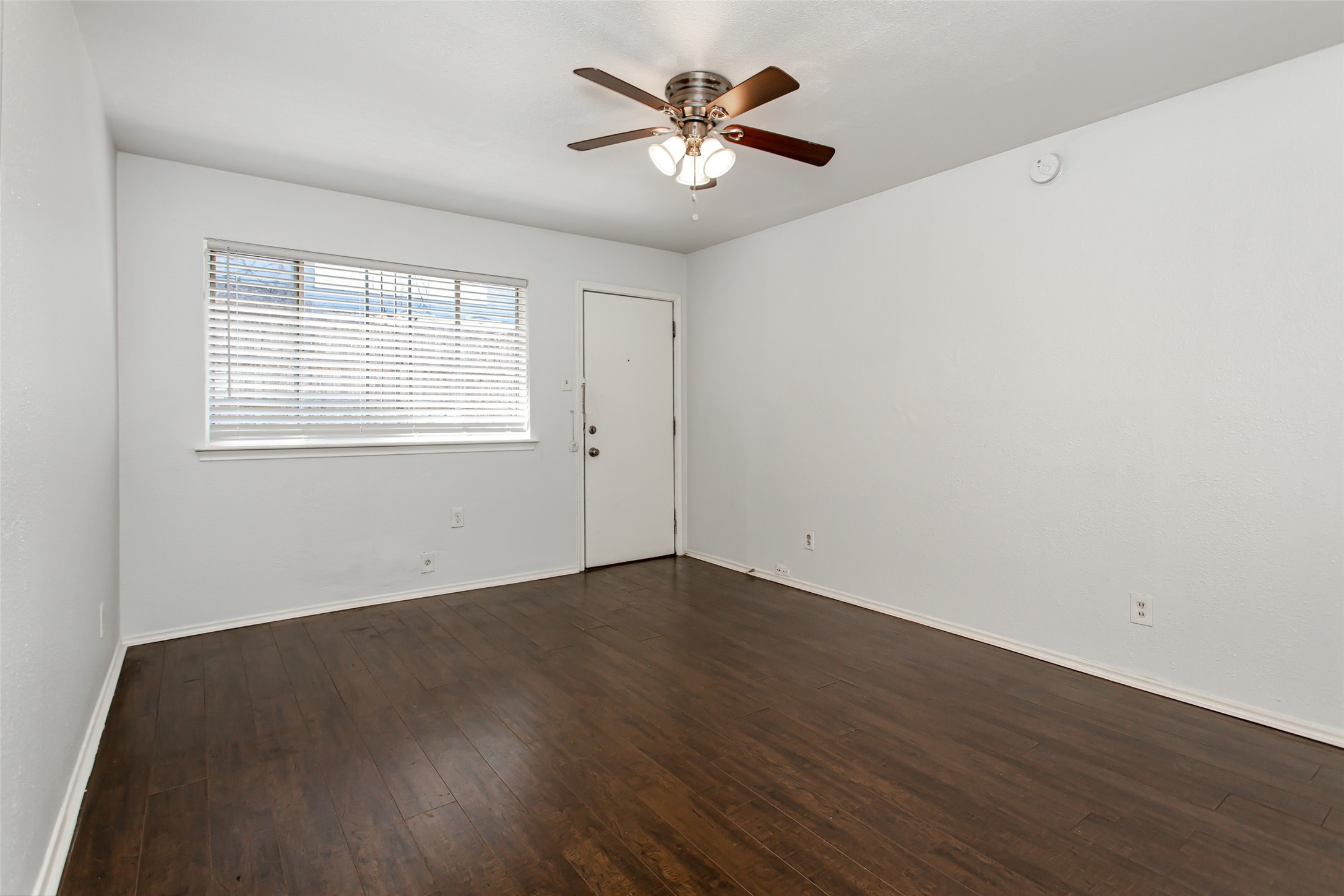 5722 Gaston Avenue Dallas TX 75214