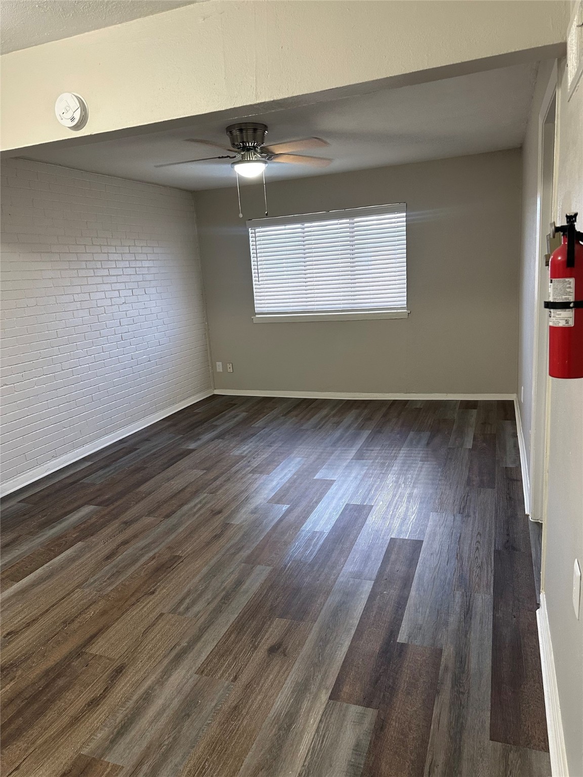 2425 Parkside Irving TX 75061
