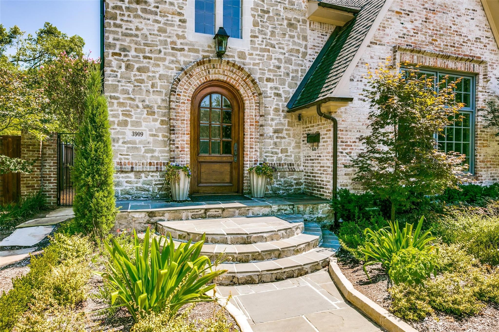 3909 Greenbrier Drive University Park TX 75225