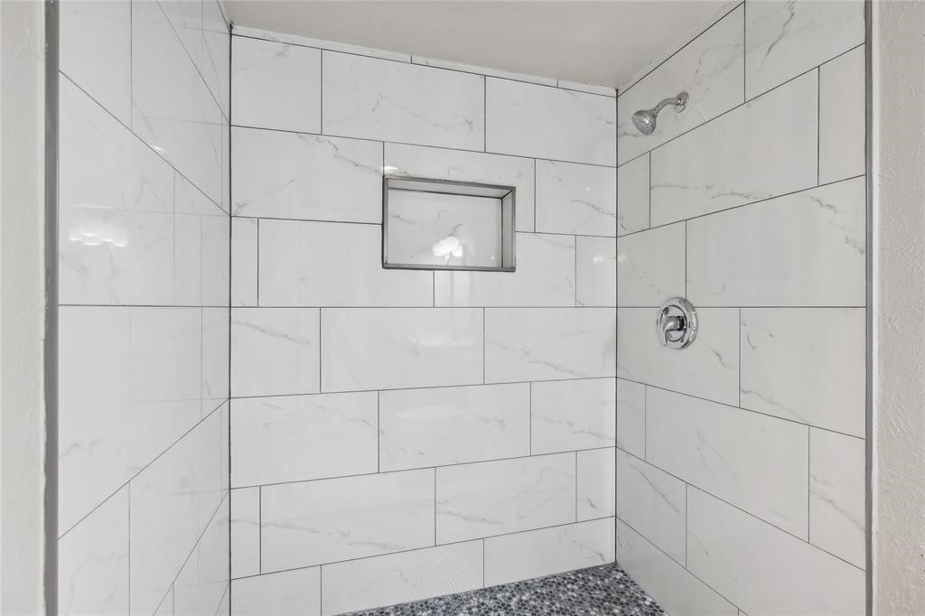 556 Hawthorne Drive Allen TX 75002