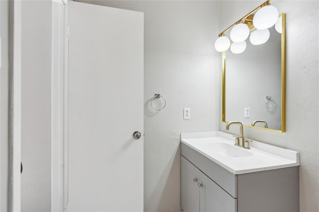 556 Hawthorne Drive Allen TX 75002