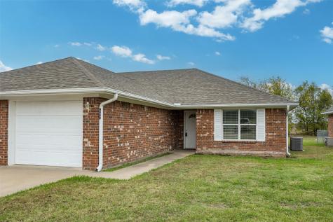 406 B Andrew Drive Mabank TX 75147