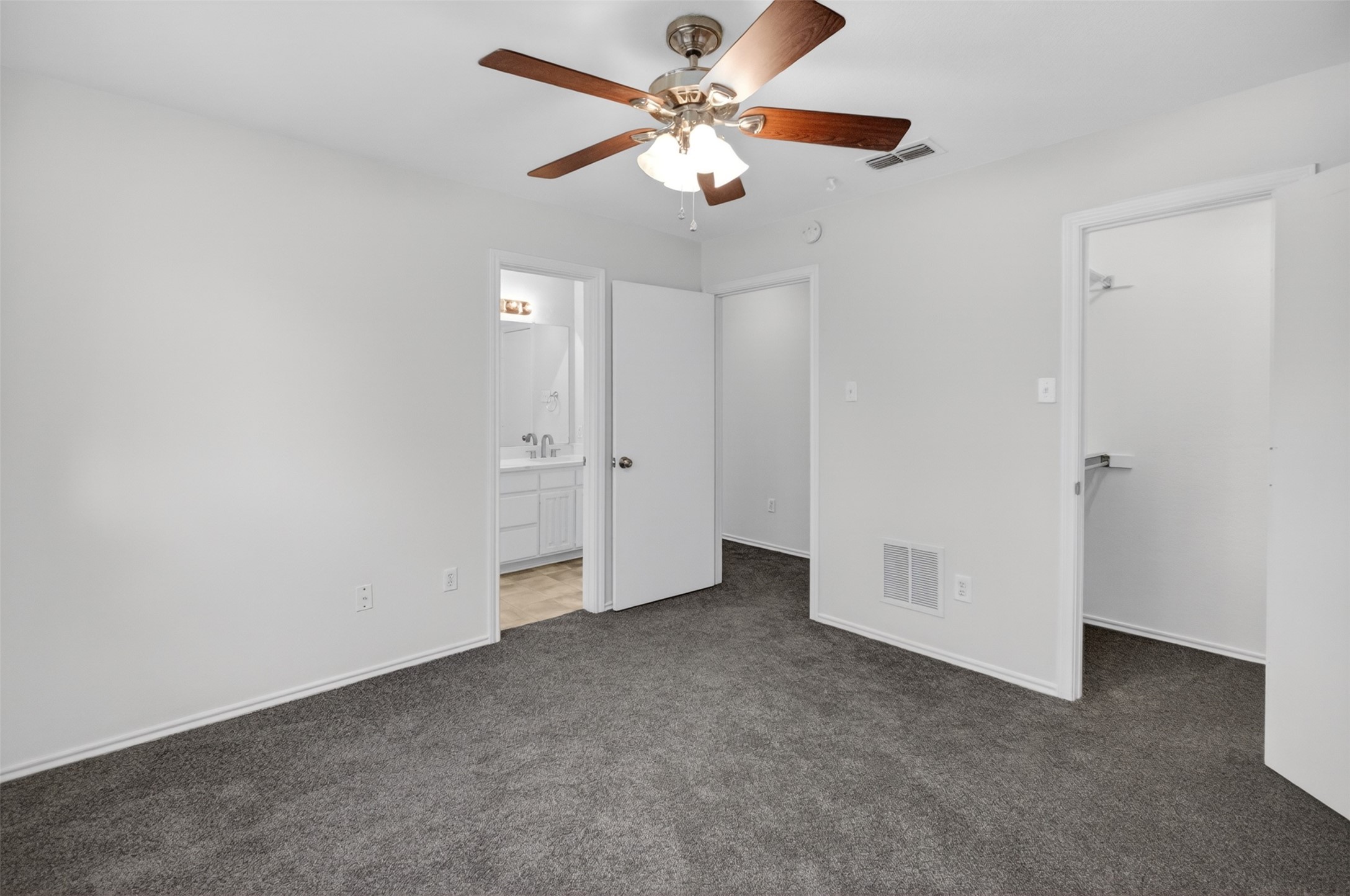 1009 Mccoy Drive Irving TX 75062