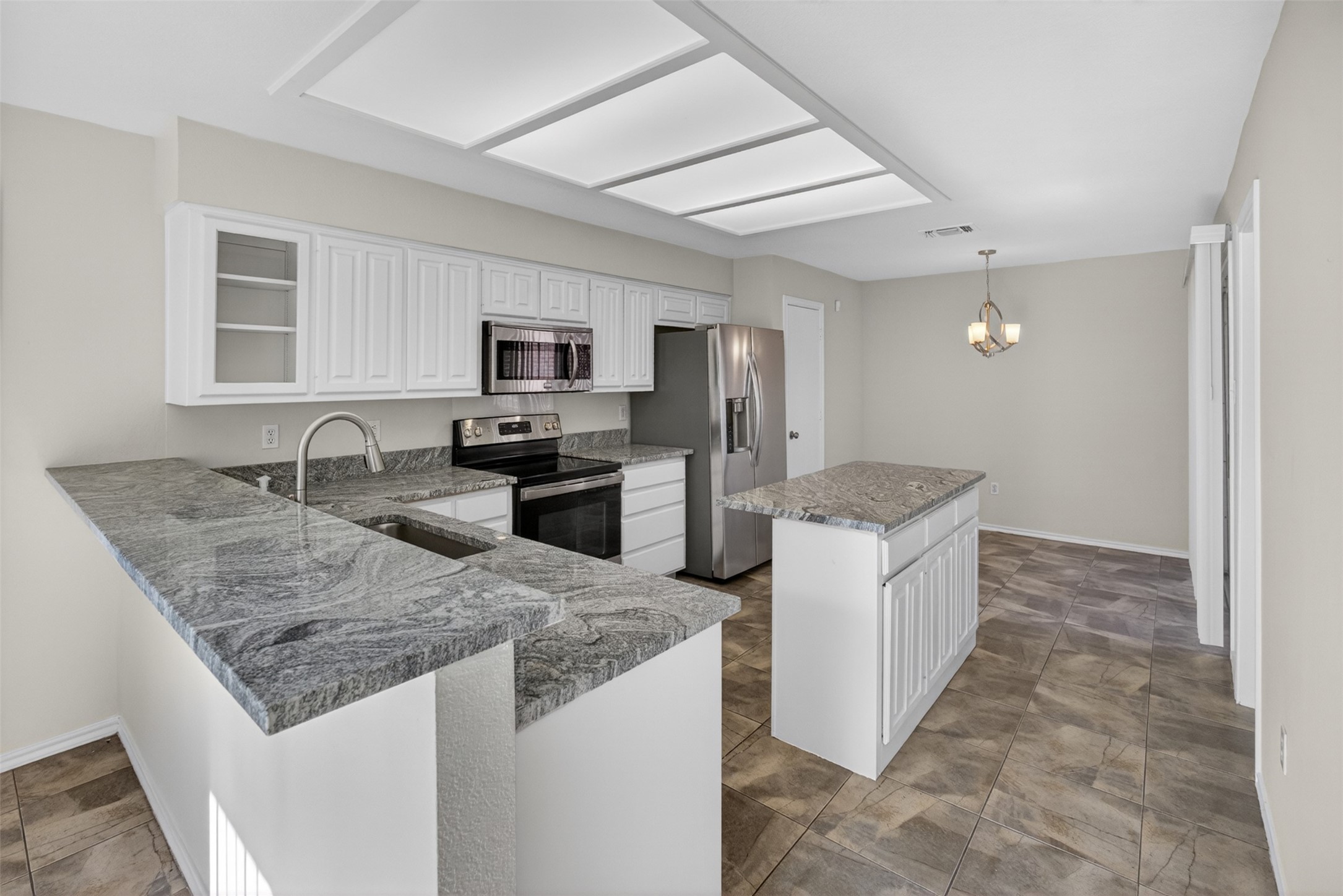1009 Mccoy Drive Irving TX 75062