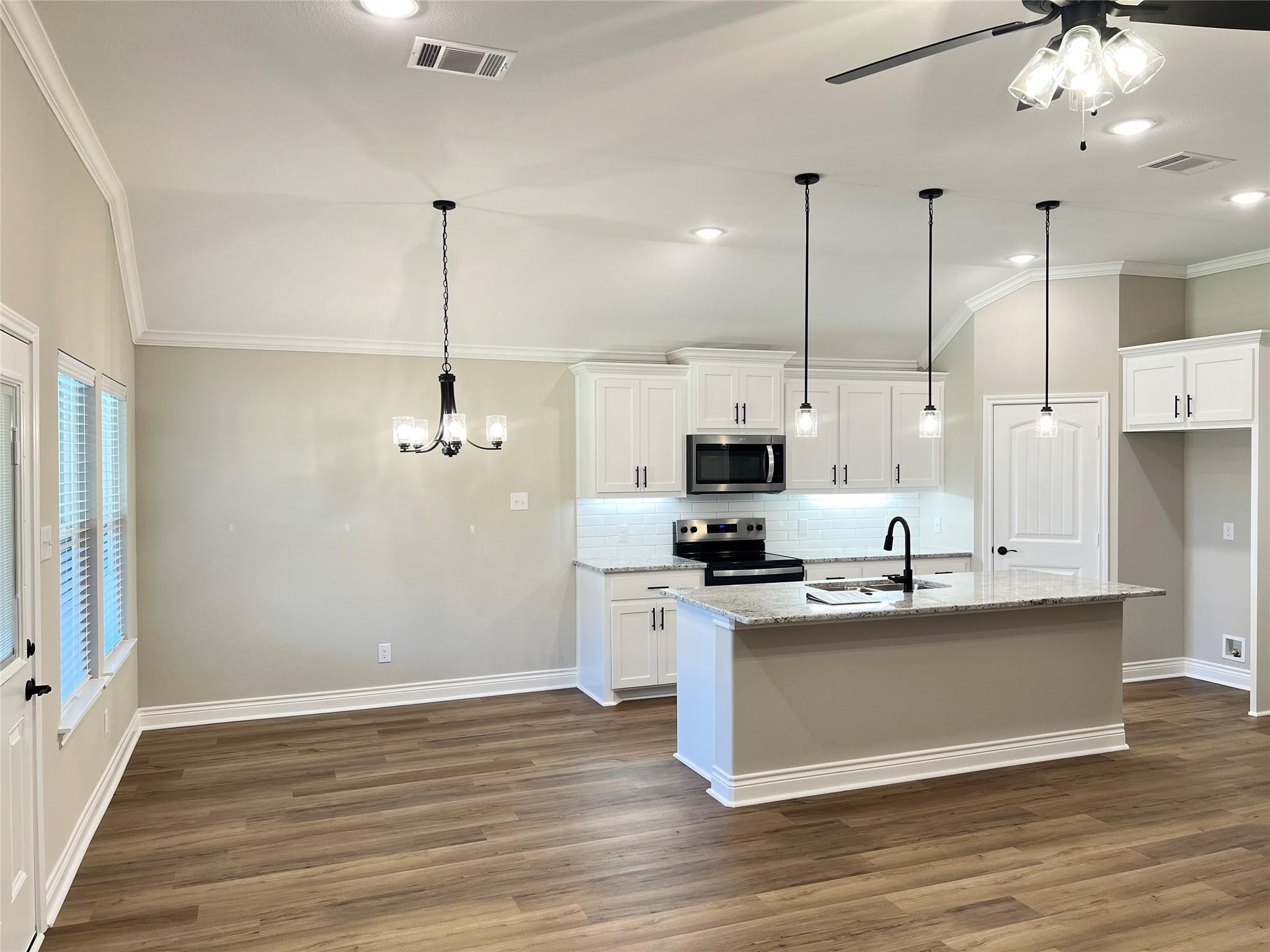 706 Greyson Lane Greenville TX 75402