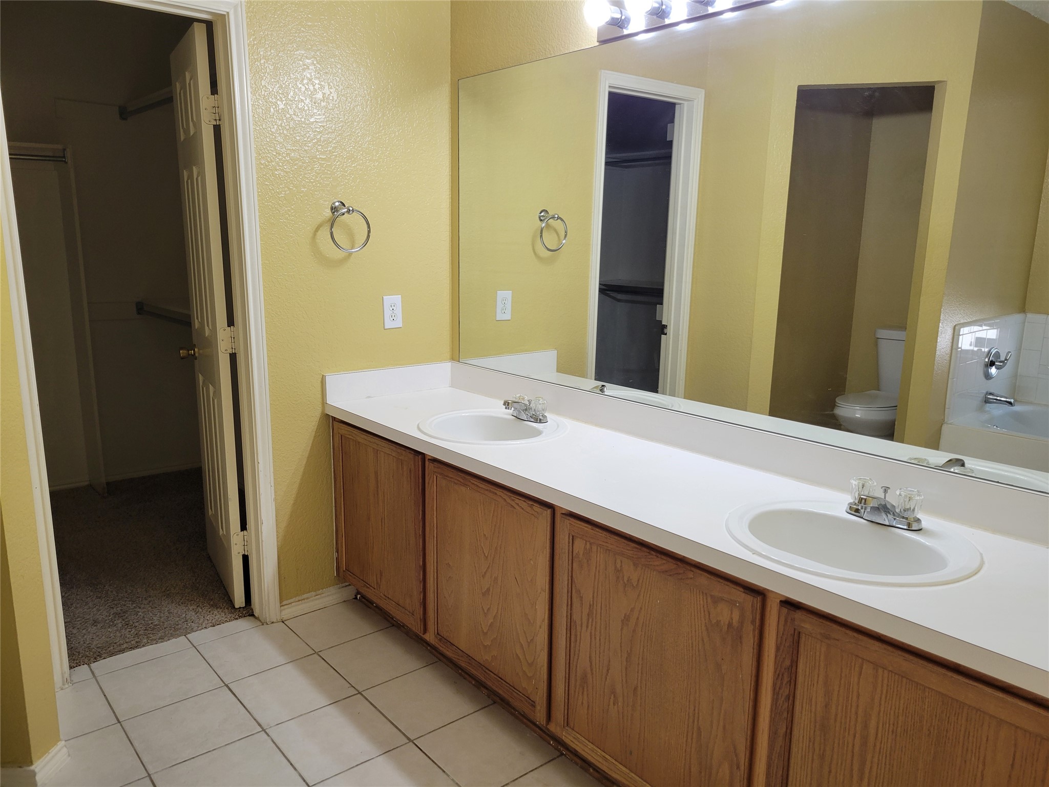 223 Baylor Drive Glenn Heights TX 75154