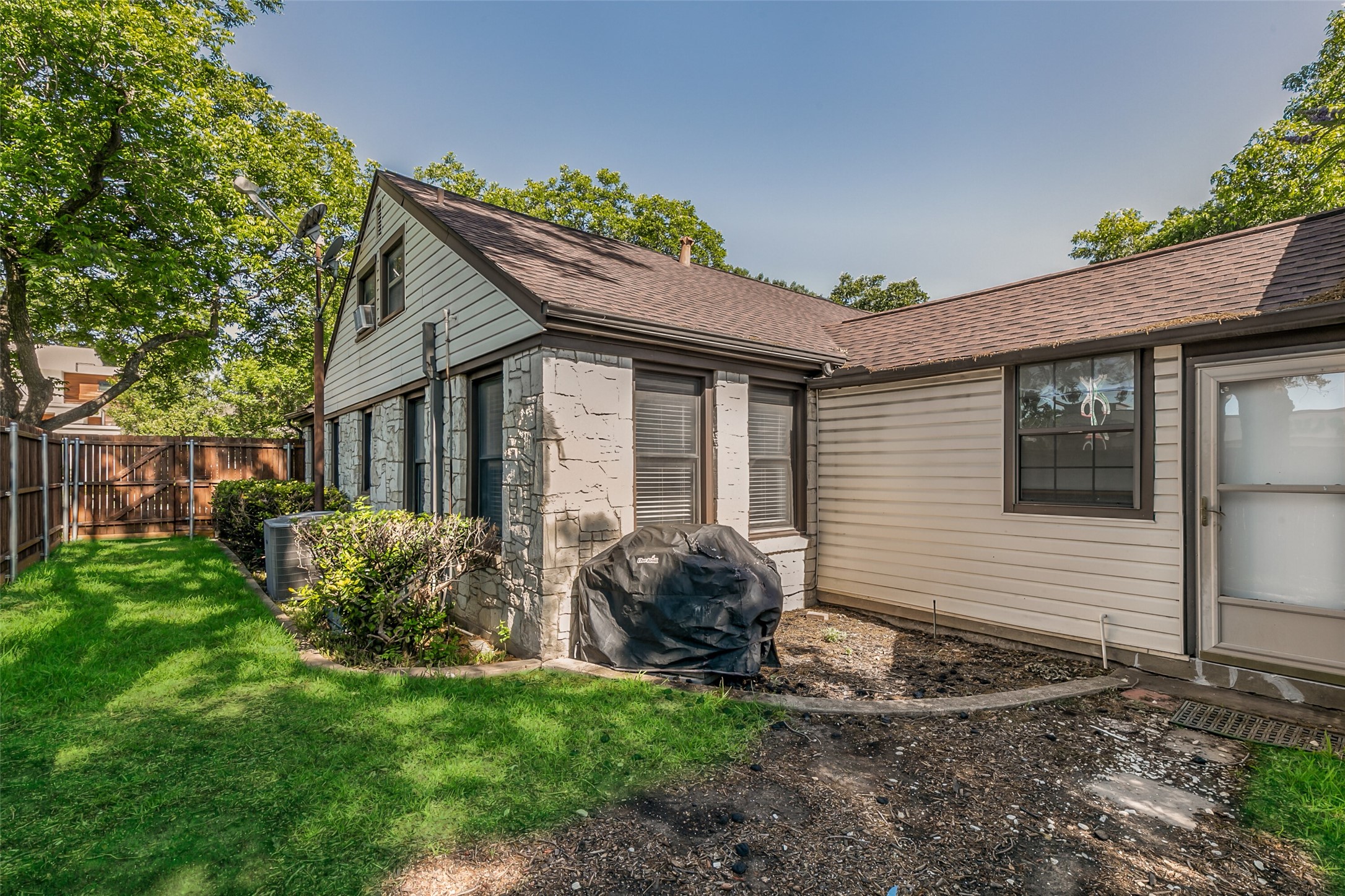 4206 Somerville Avenue Dallas TX 75206