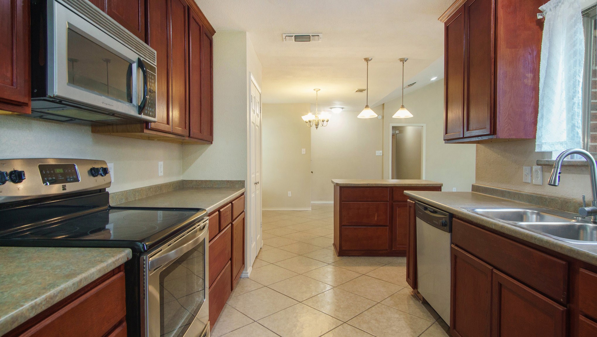 7600 Silveridge Drive Fort Worth TX 76133