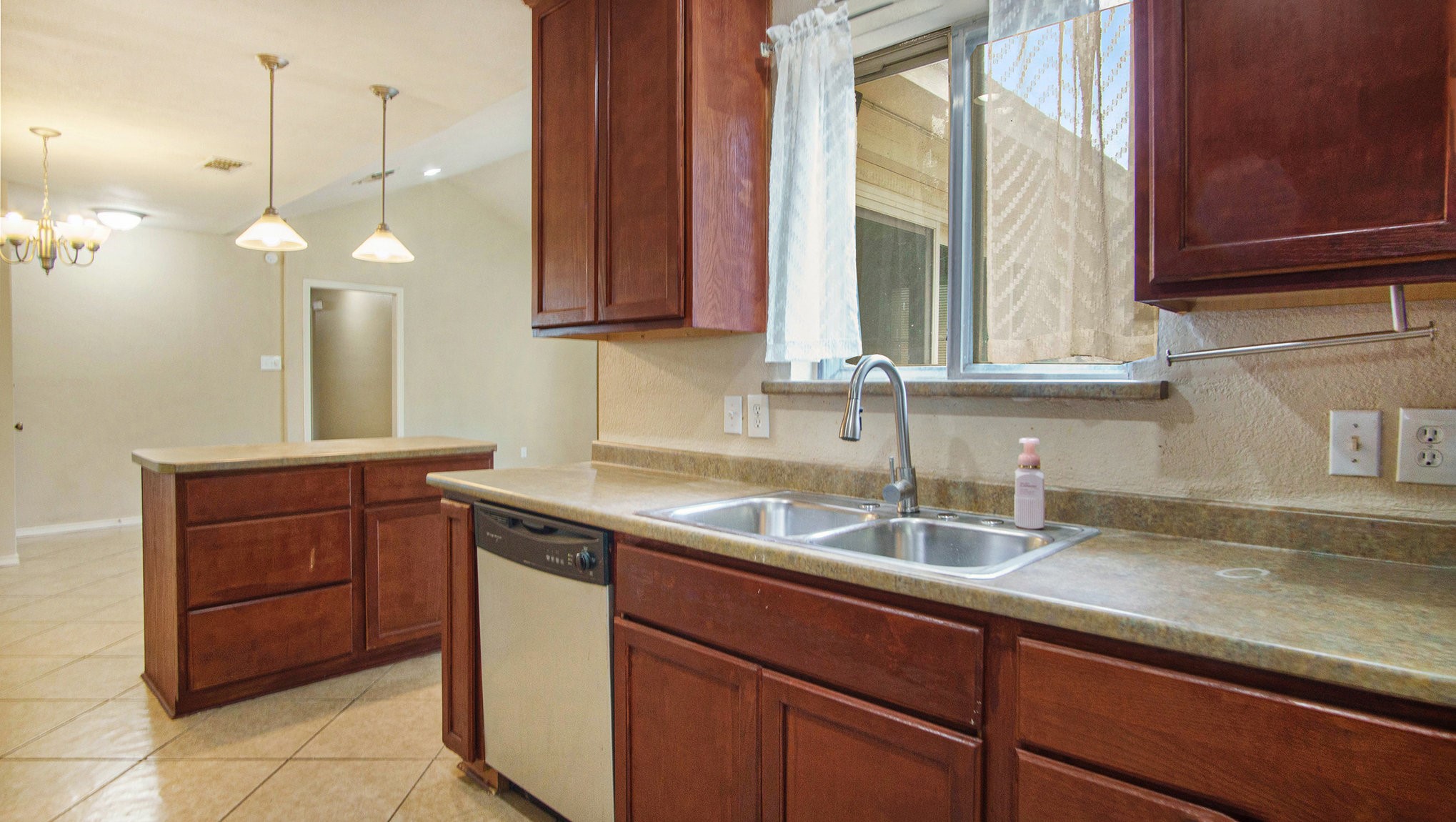 7600 Silveridge Drive Fort Worth TX 76133