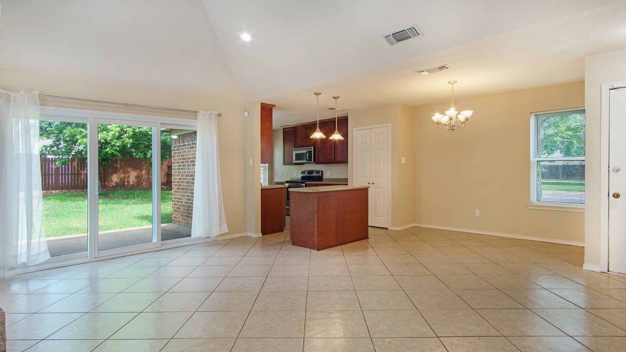7600 Silveridge Drive Fort Worth TX 76133