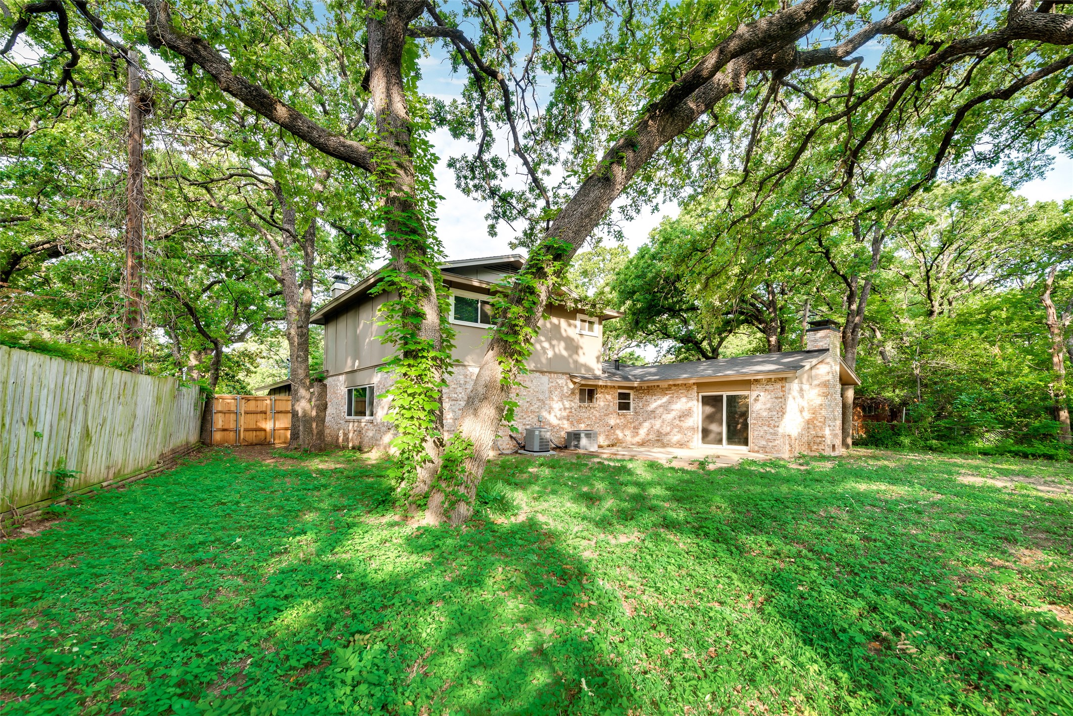 2817 Blackwood Drive Arlington TX 76013