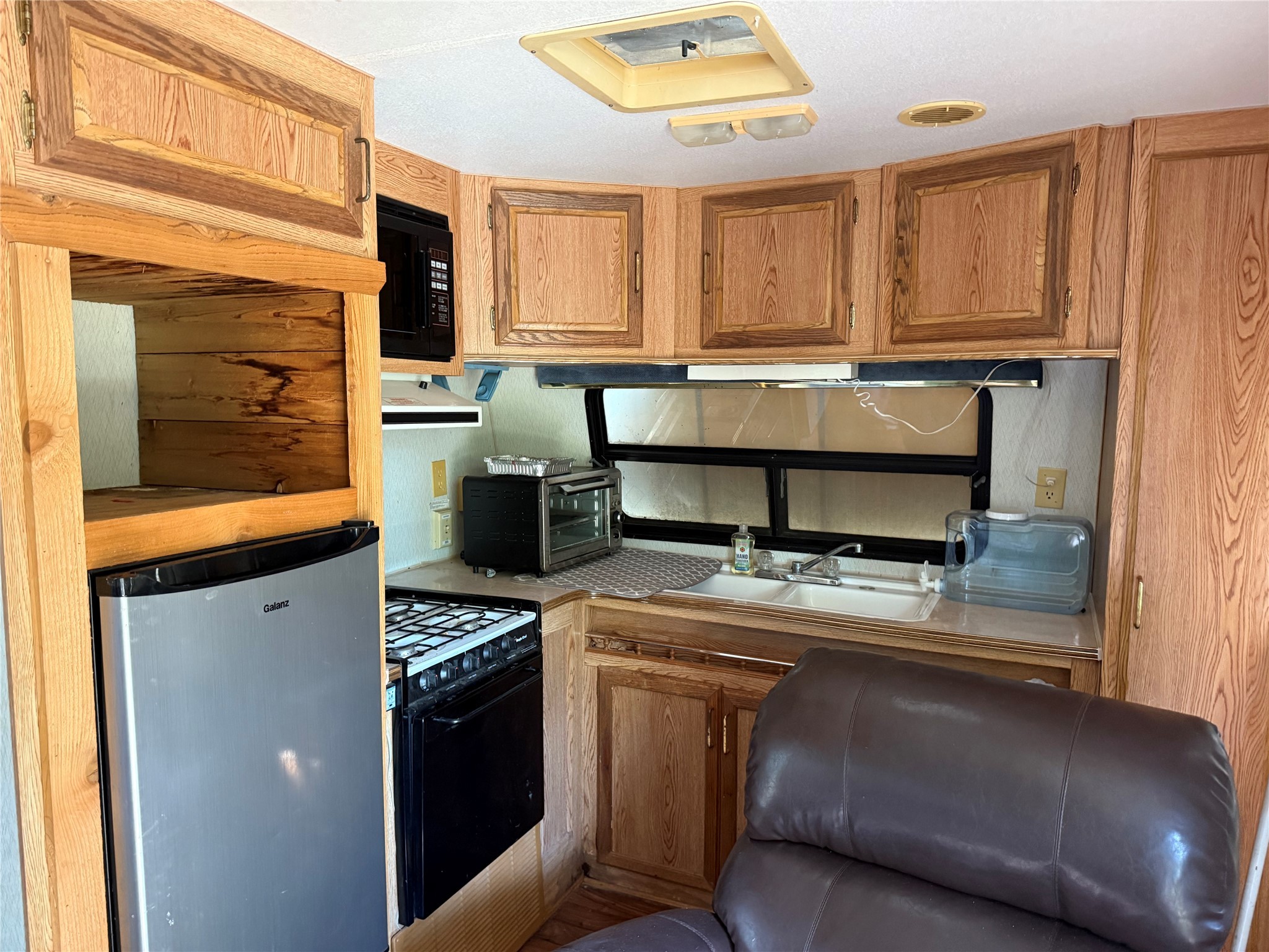 1046 E Owings Street Denison TX 75021