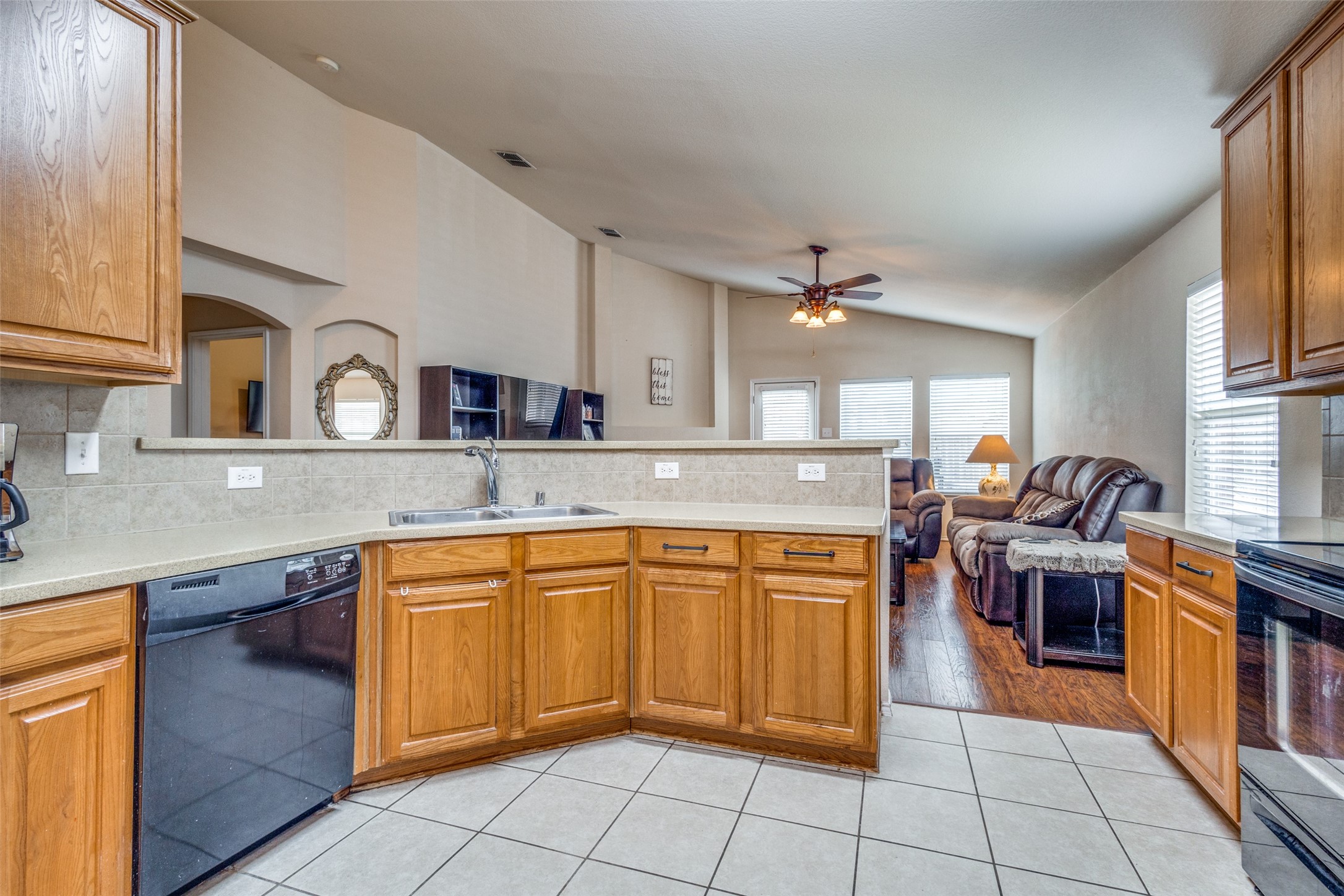 6025 Goldenrod Drive Denton TX 76208