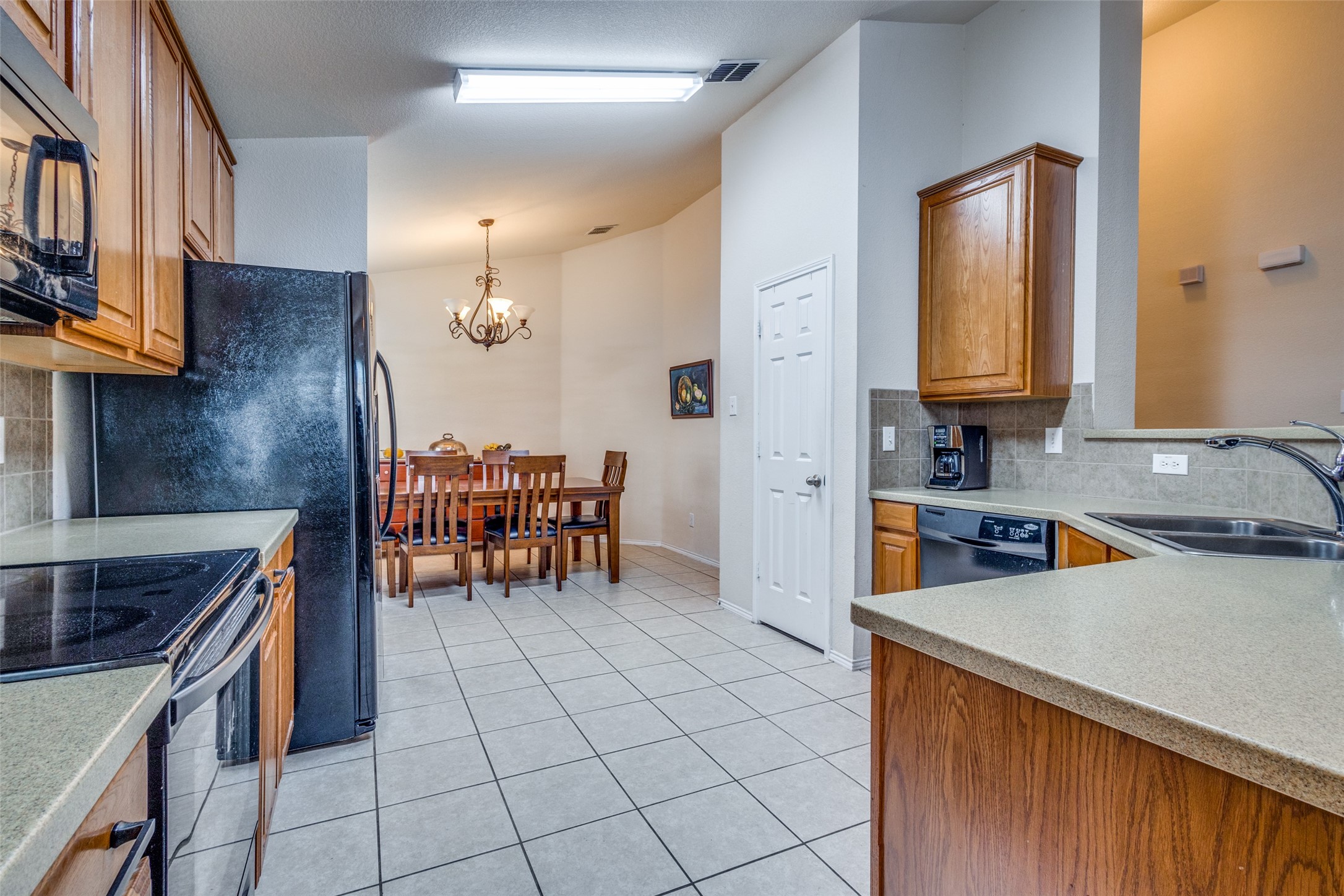 6025 Goldenrod Drive Denton TX 76208