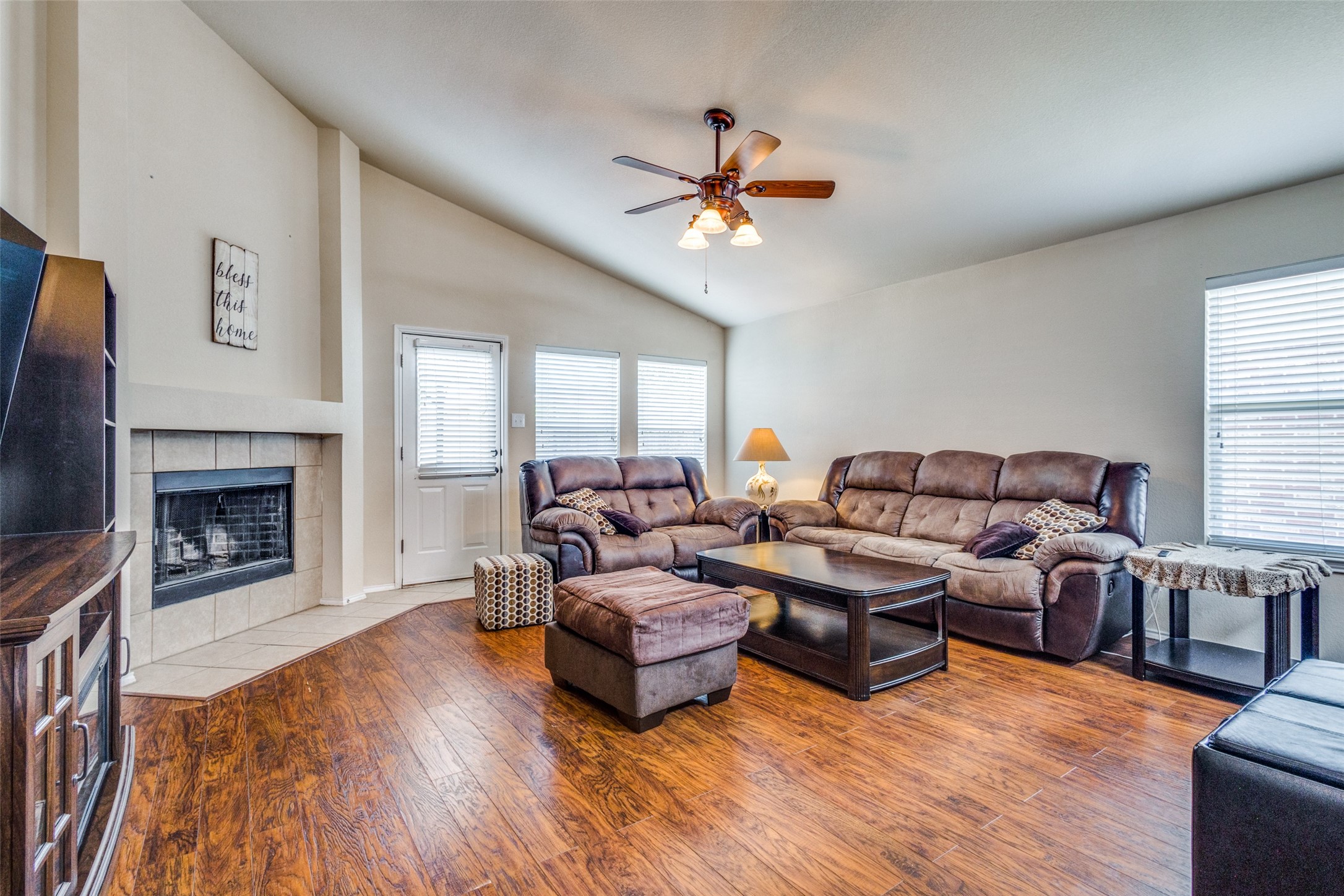 6025 Goldenrod Drive Denton TX 76208