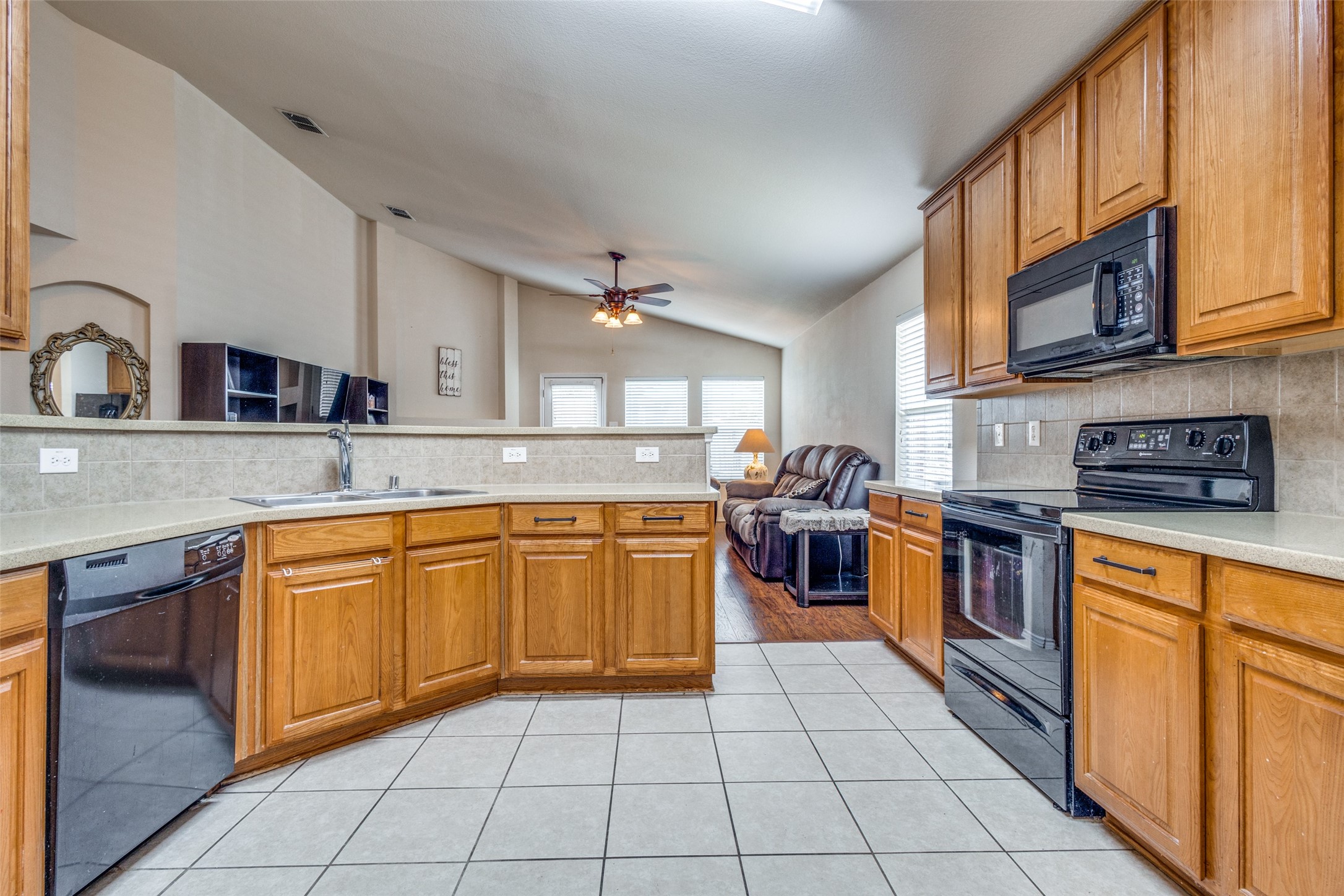 6025 Goldenrod Drive Denton TX 76208