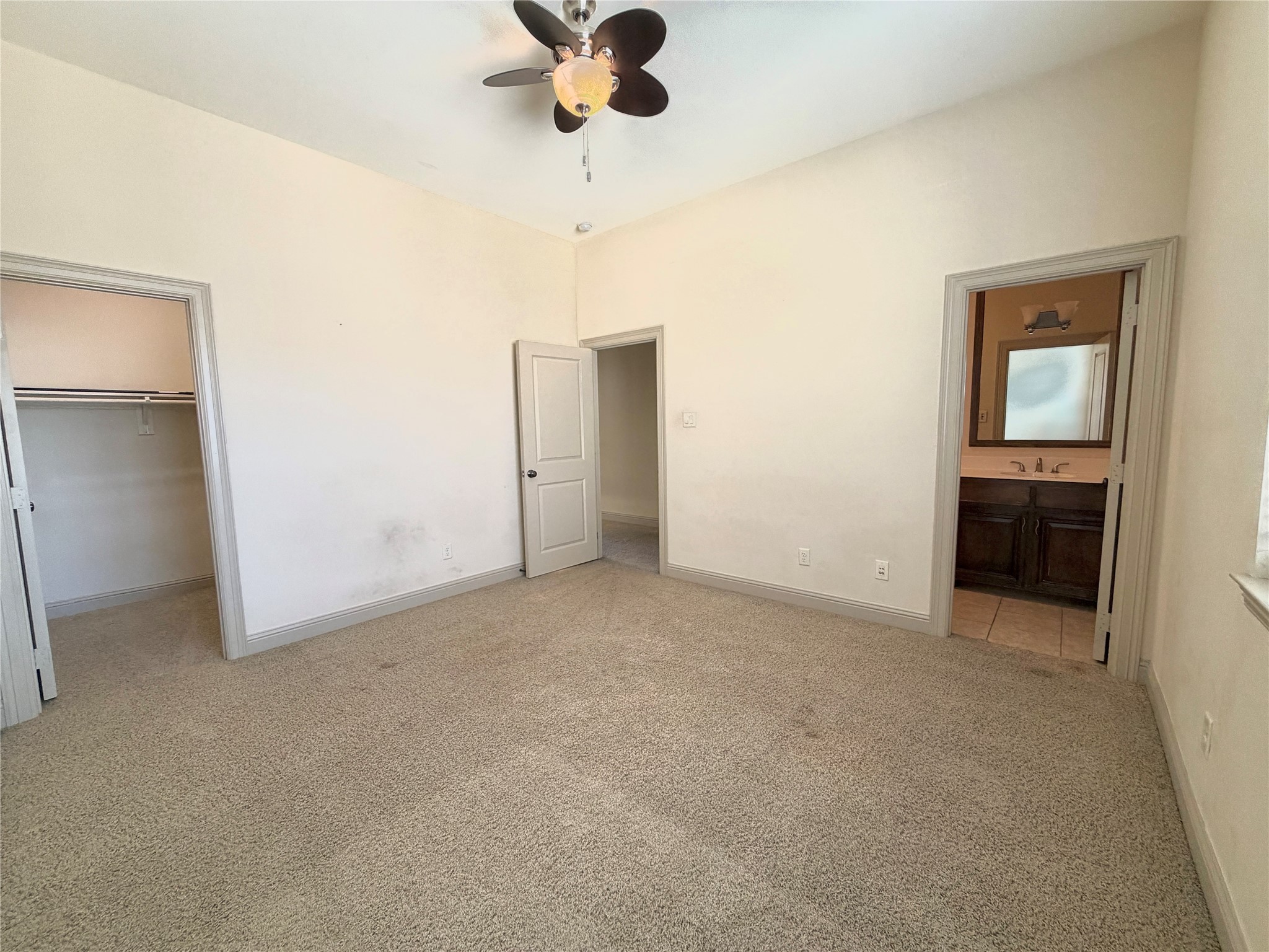 10555 Steinbeck Lane Irving TX 75063