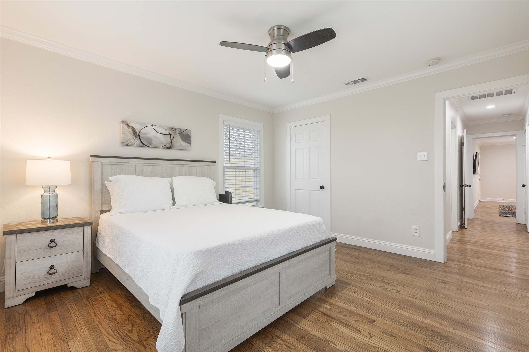 4535 Calmont Avenue Fort Worth TX 76107